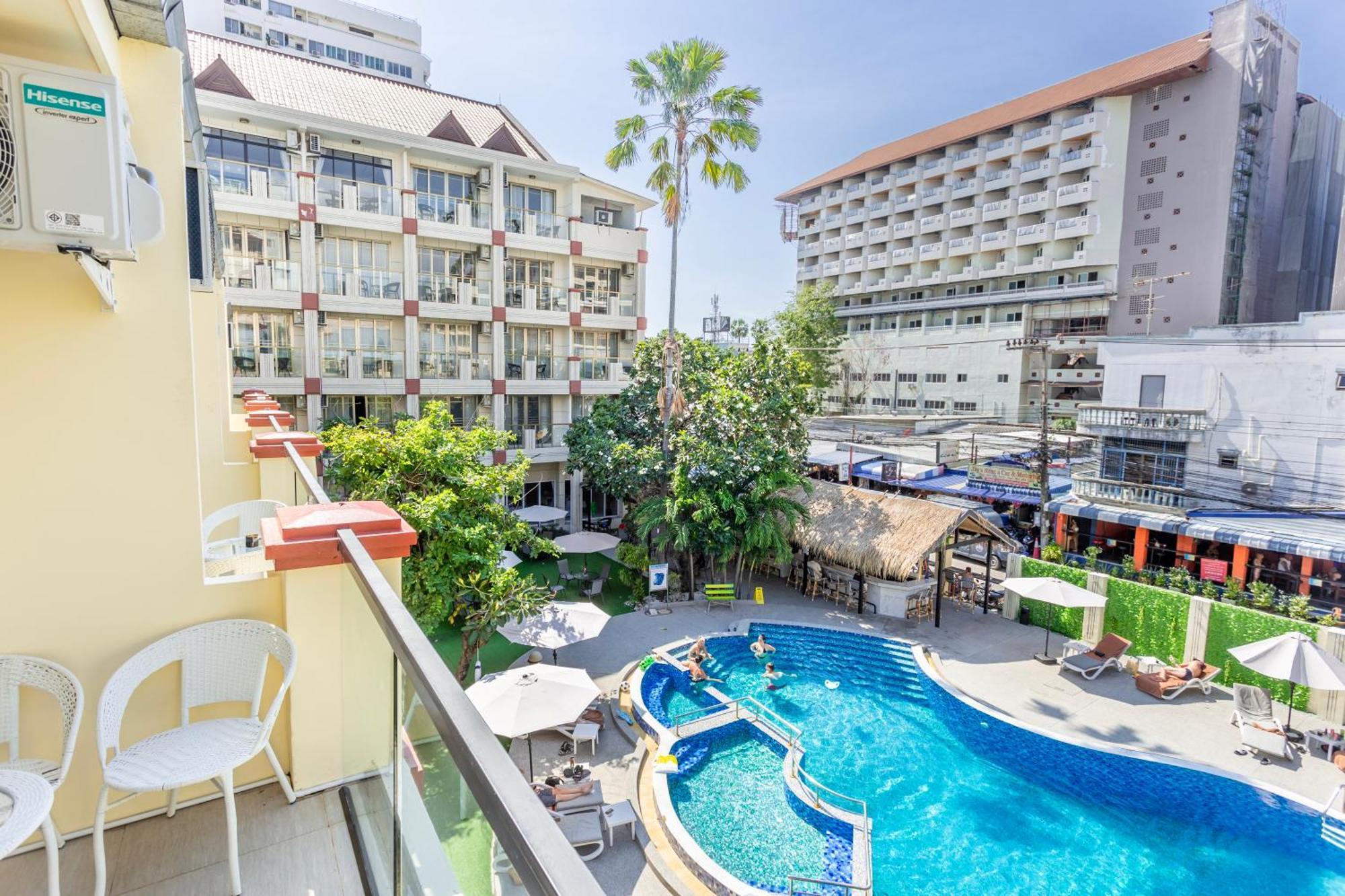 Superior Double Room Pool View