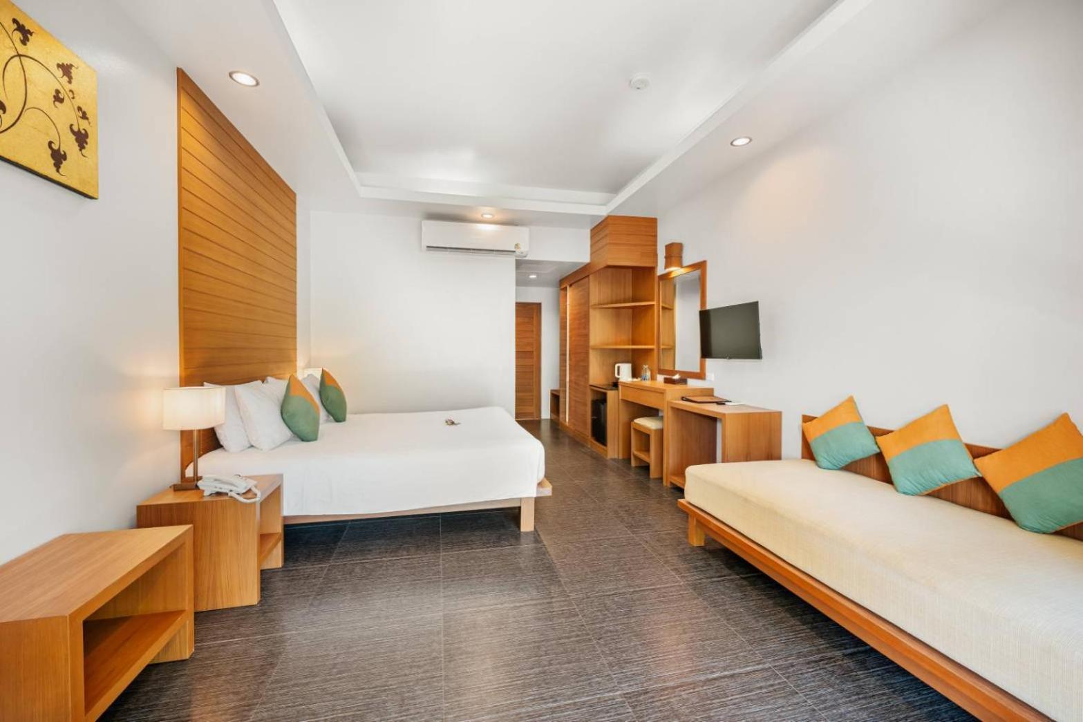 Deluxe Double or Twin Room