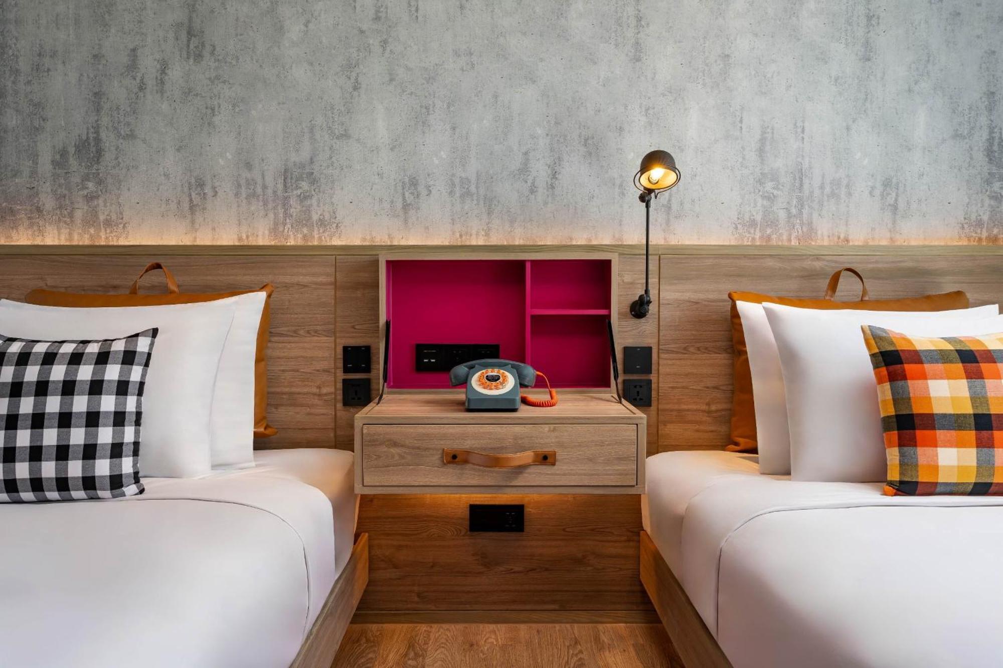 Moxy Skyline Twin Room with Skyline View