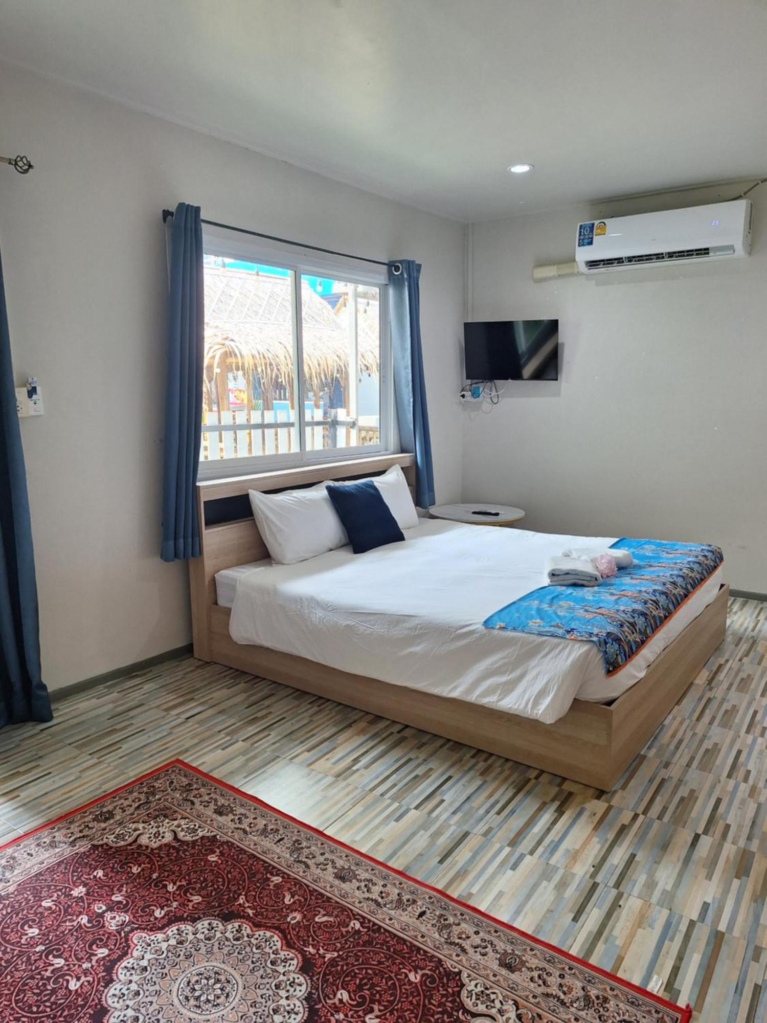 Triple Room with Terrace