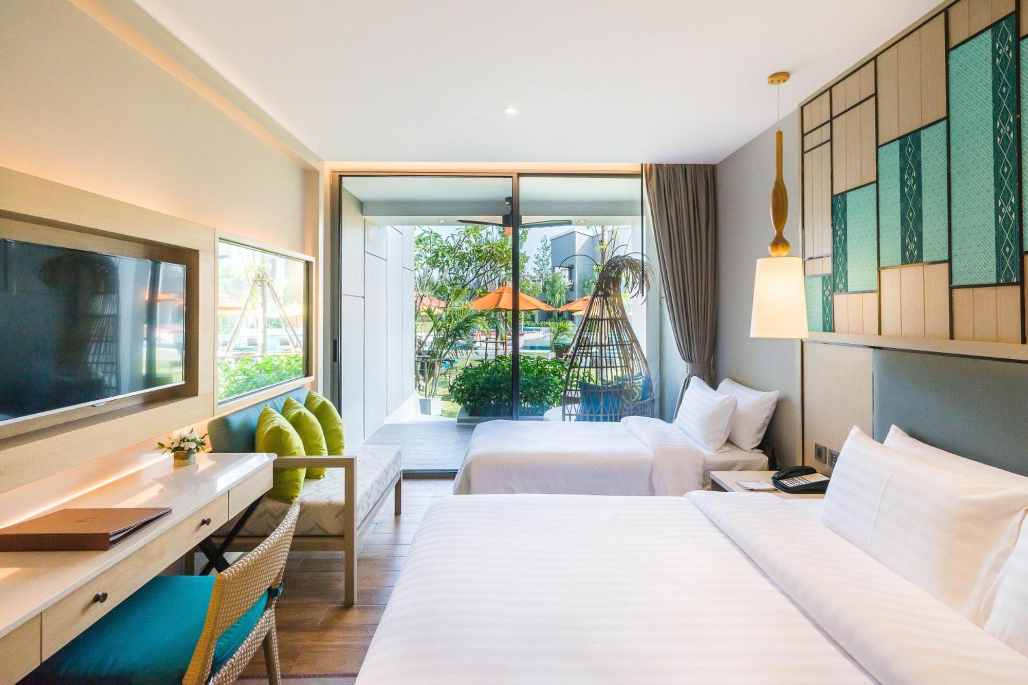AVANI Deluxe Garden Access Room
