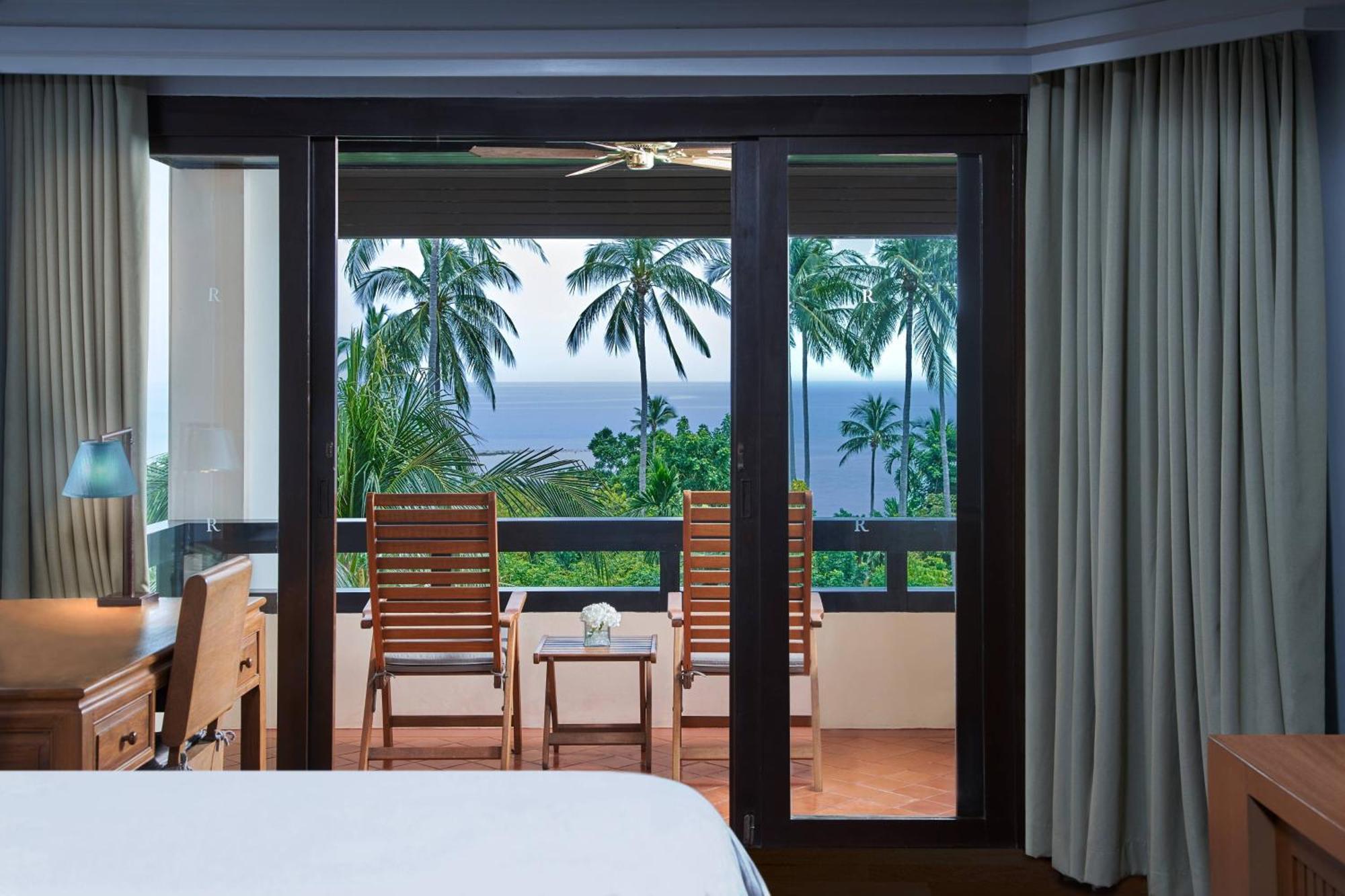 Deluxe Sea View Guest room 1 King Bed