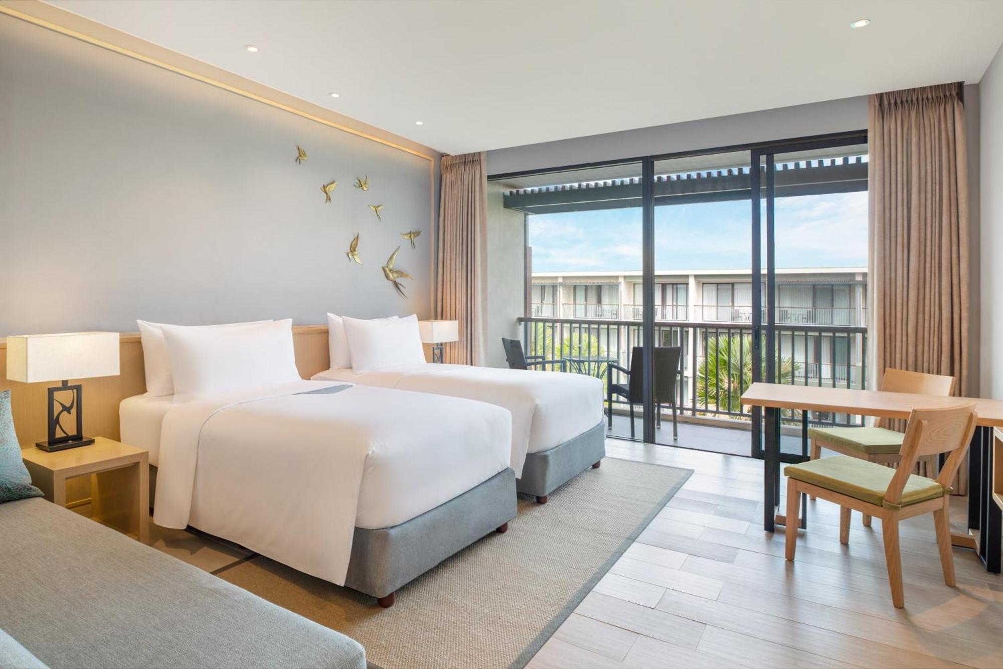 Twin Room Pool View