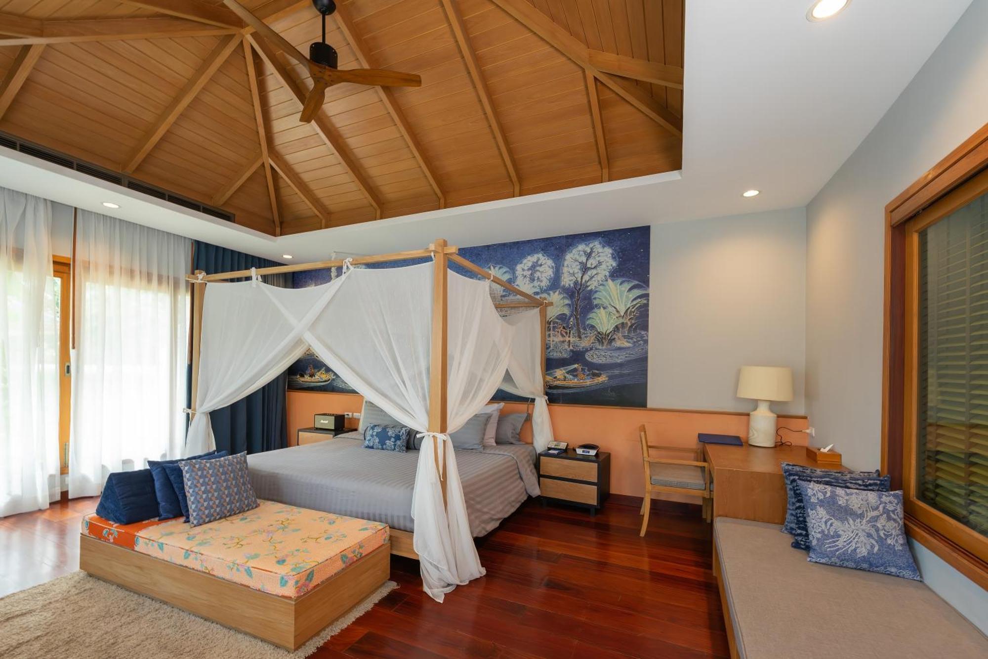 Tropical Pool Villa