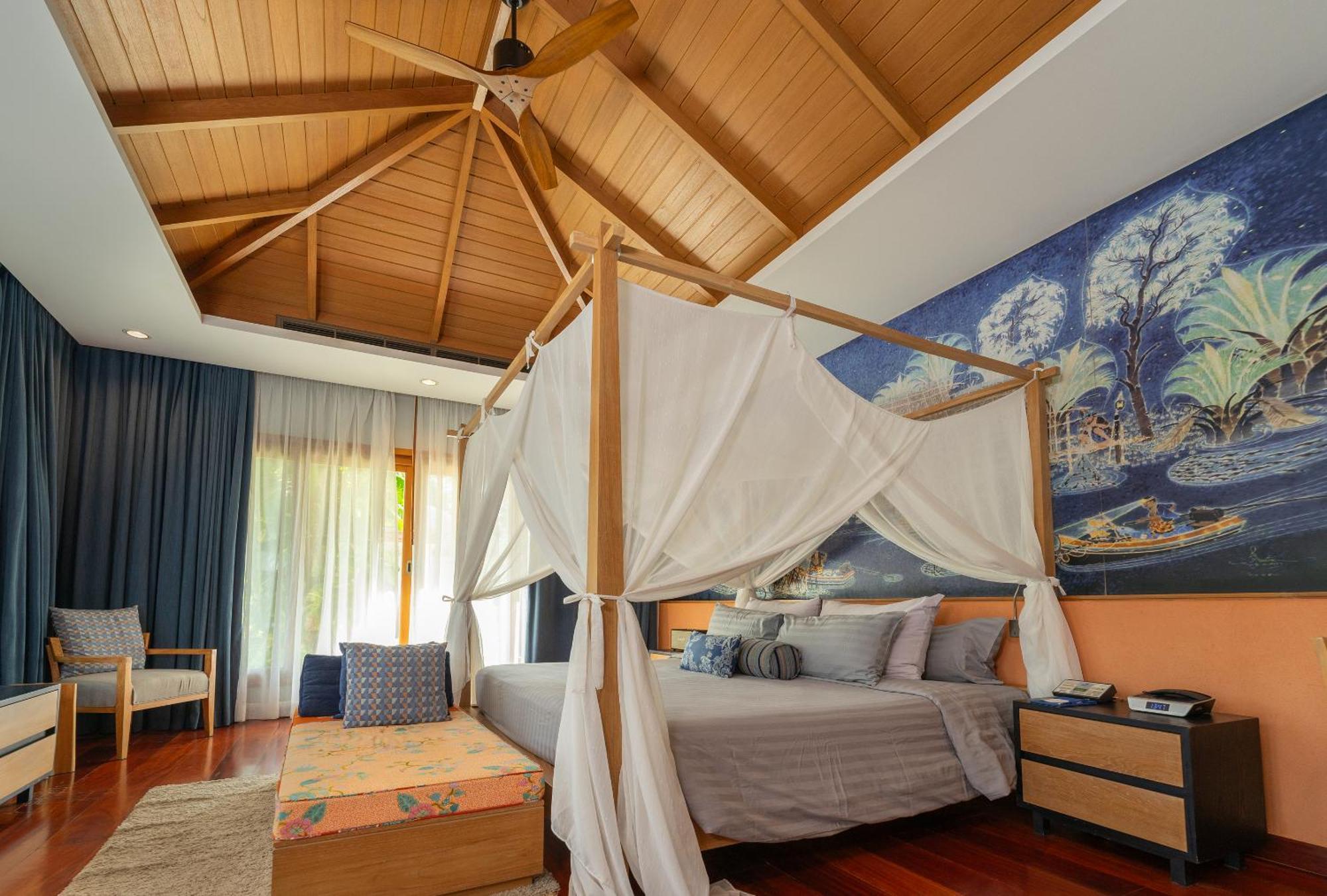 Tropical Pool Villa