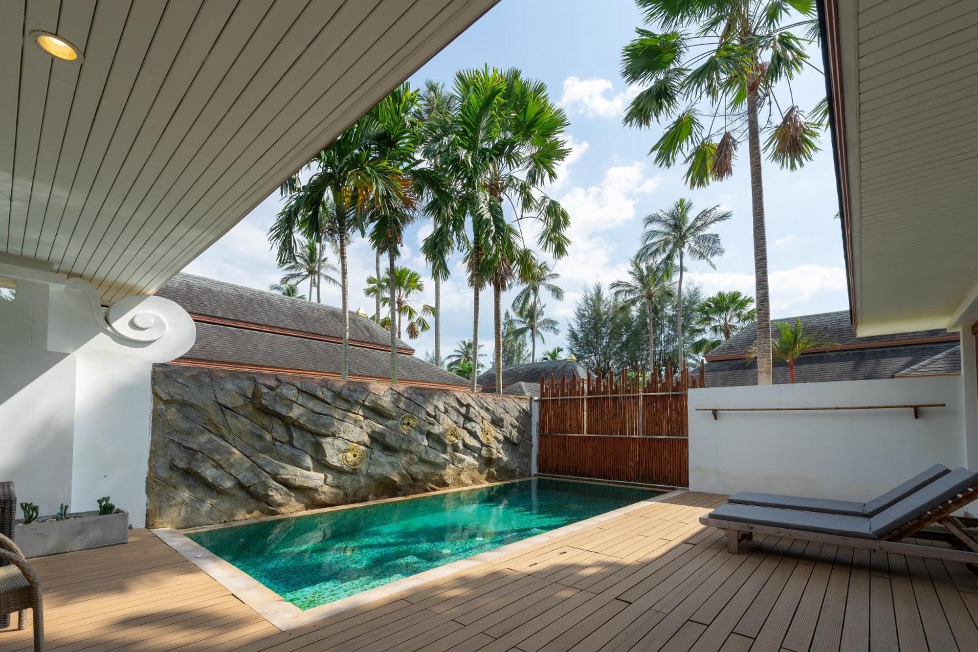 Tropical Pool Villa