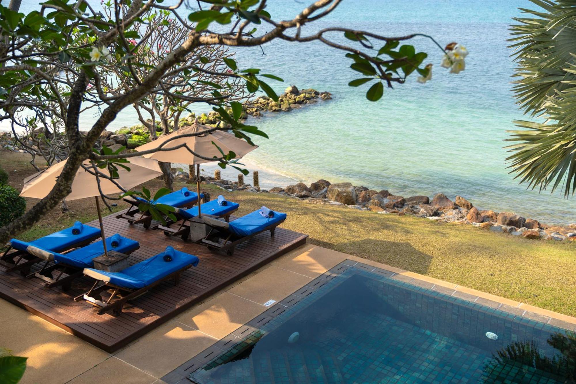 Three Bedroom Oceanfront Pool Residence