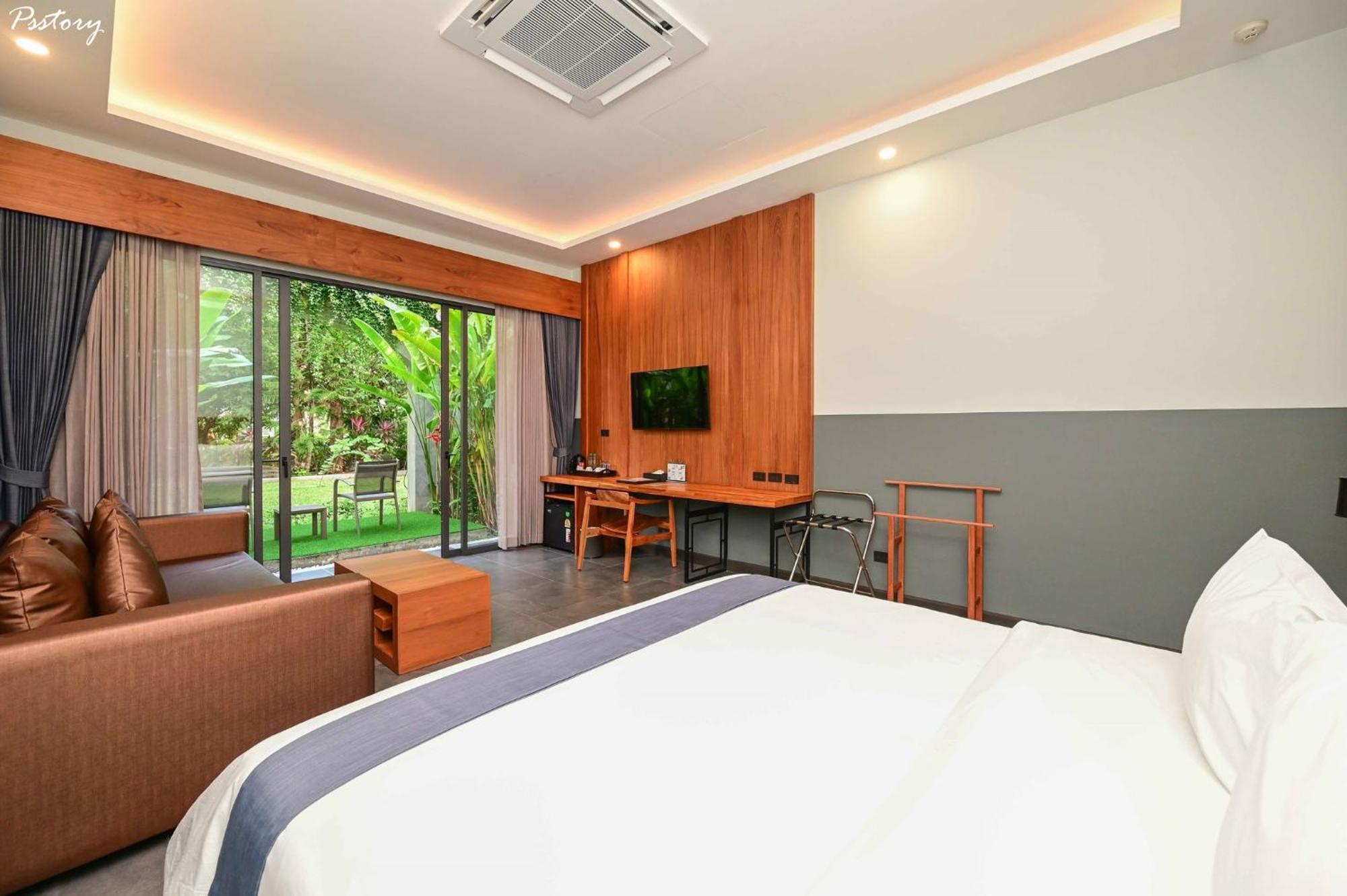 Premier Deluxe Suite with Balcony,1643761697:JPEG