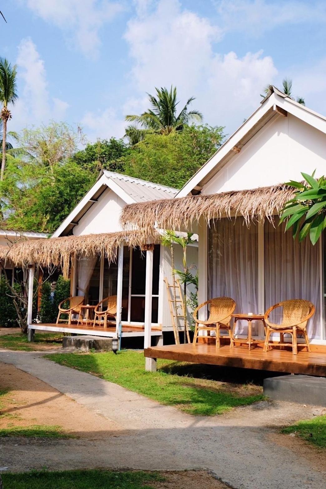 Bungalow Garden View,1735201488:JPEG