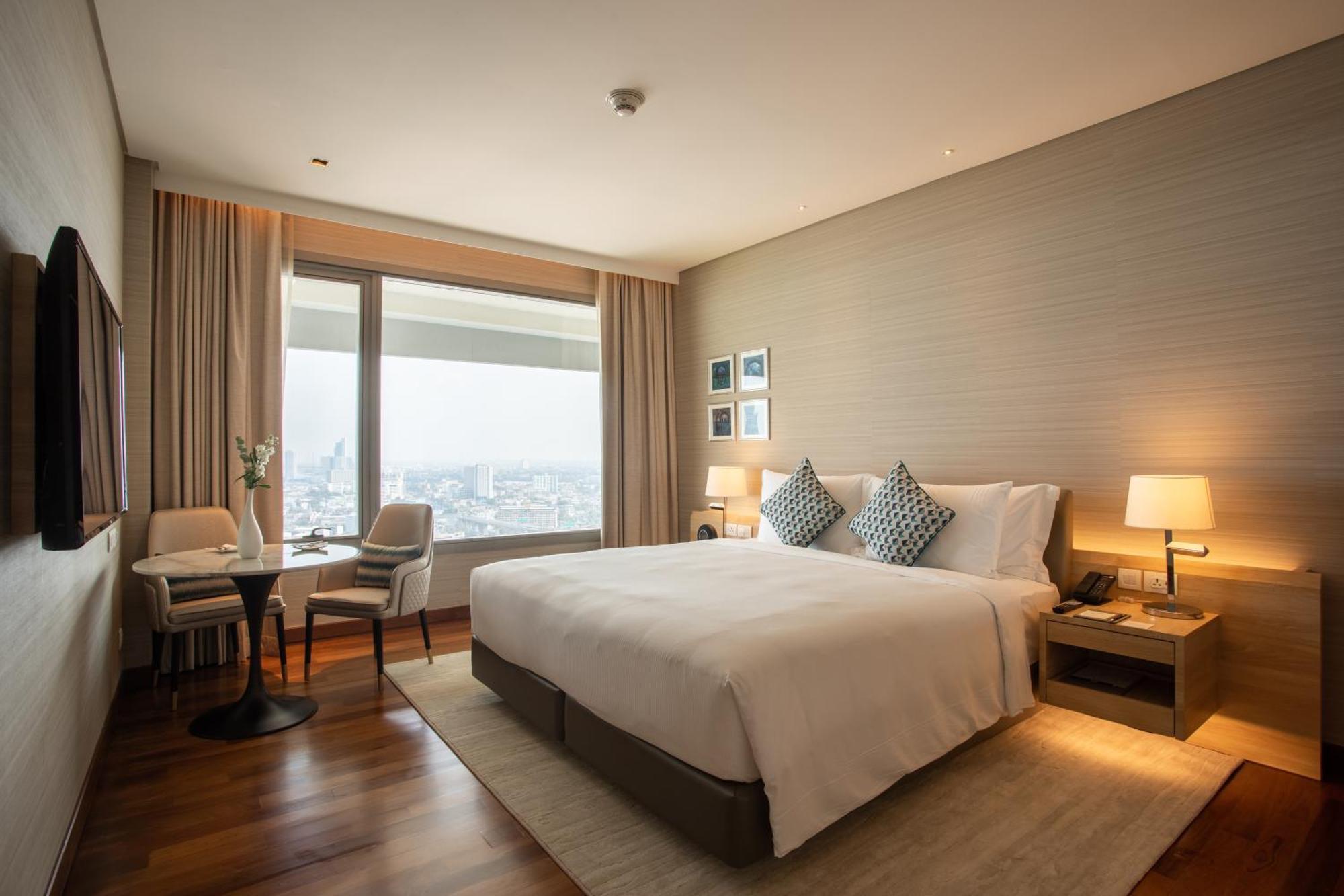 One Bedroom River View Suite