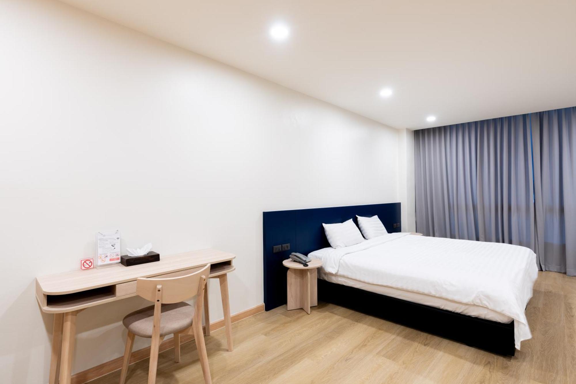 Deluxe King Suite