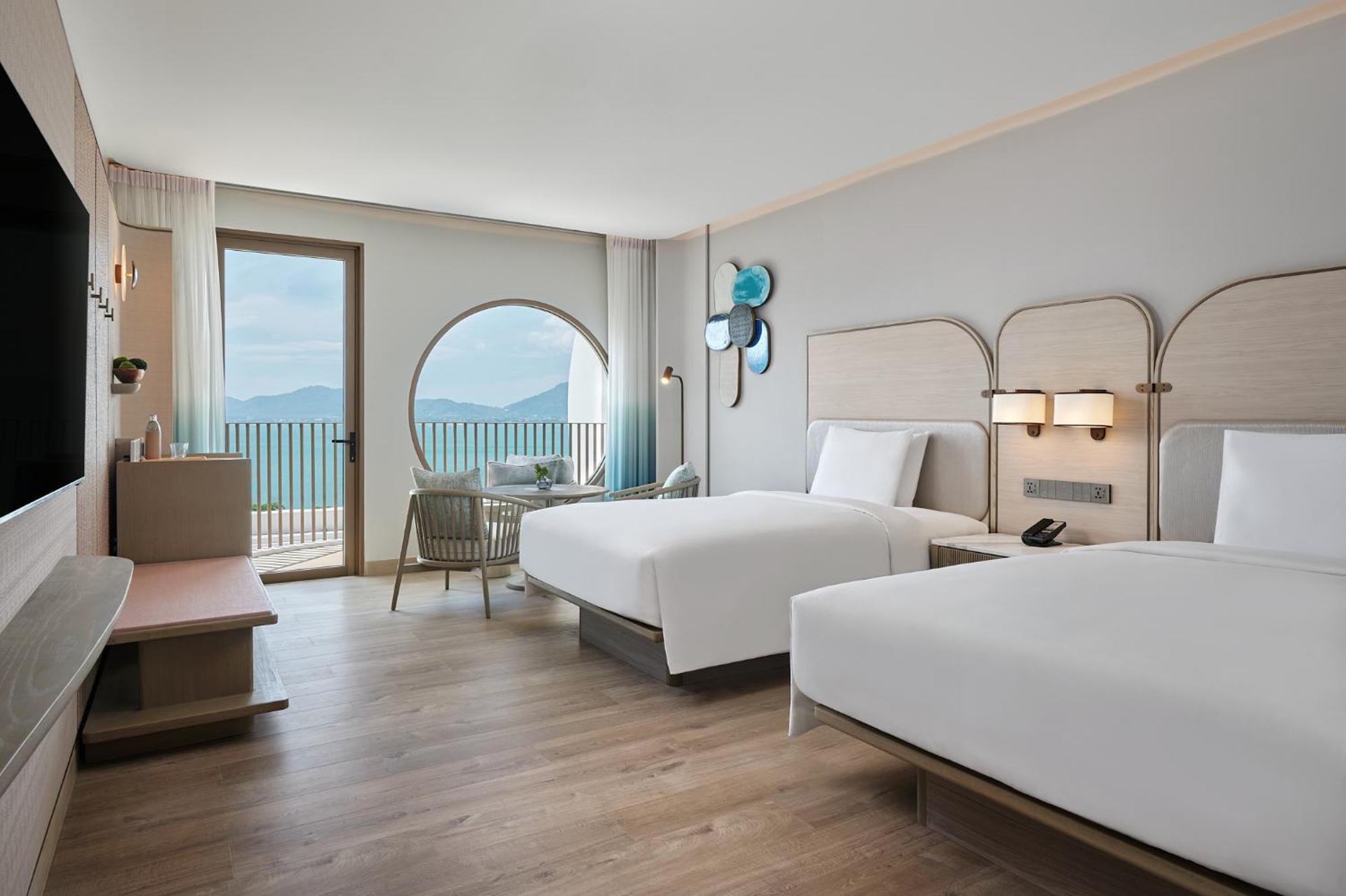 Deluxe Twin Room with Bay View - High Floor