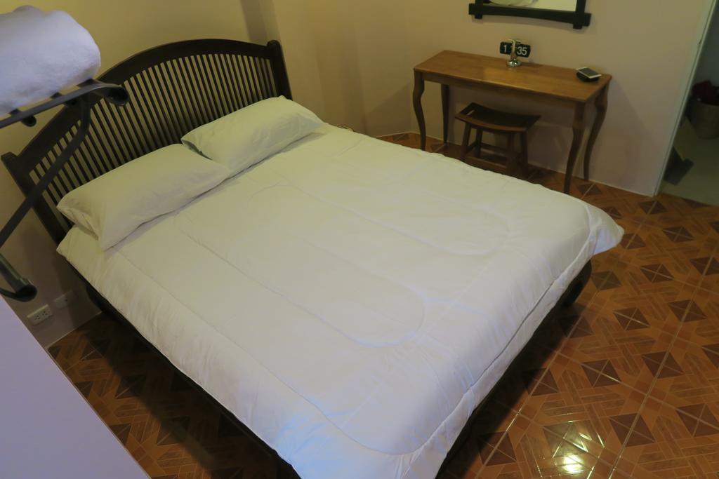 Deluxe Queen Room,165359106:JPEG