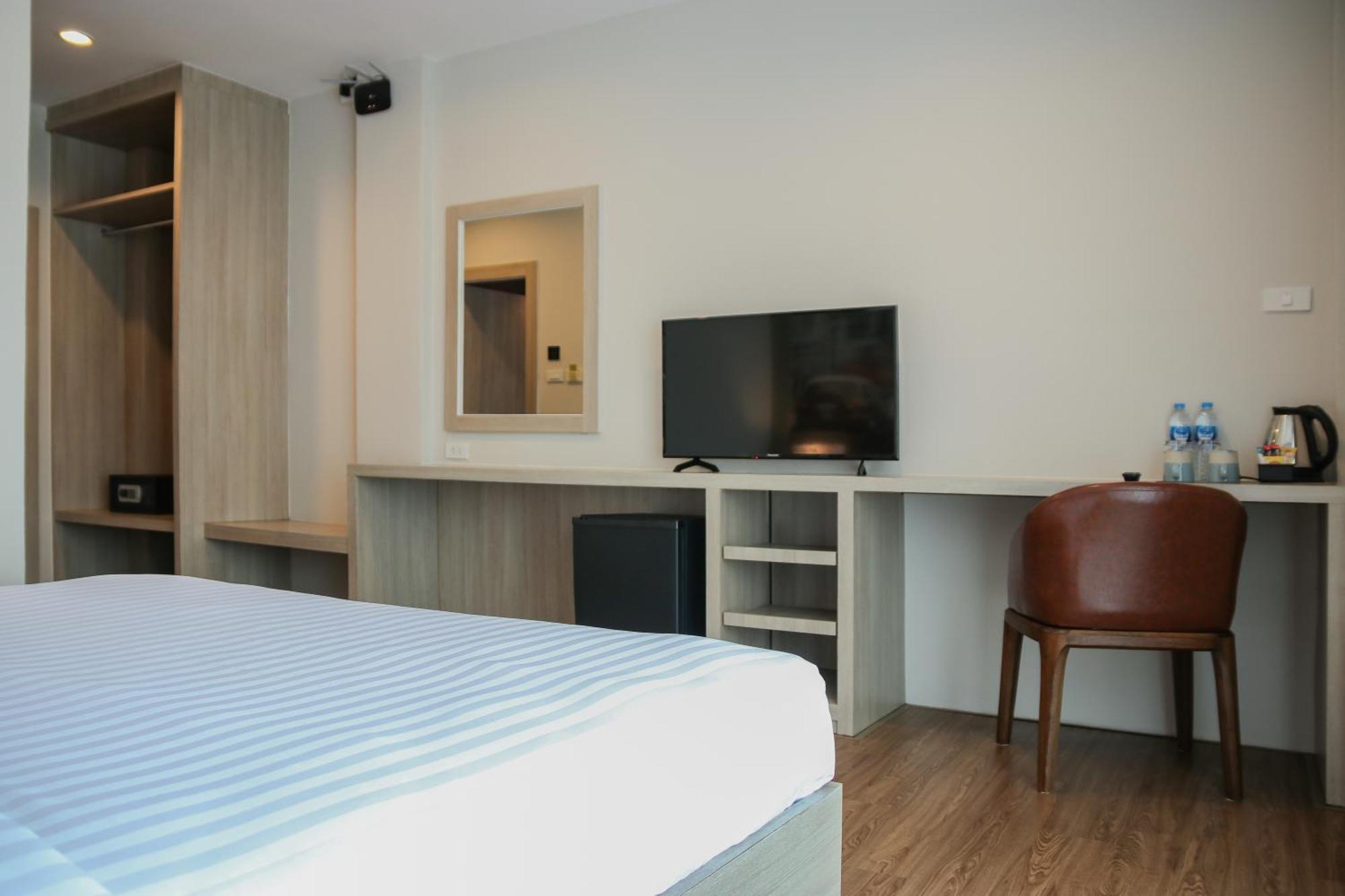 Standard King Room Accessible by Stairs