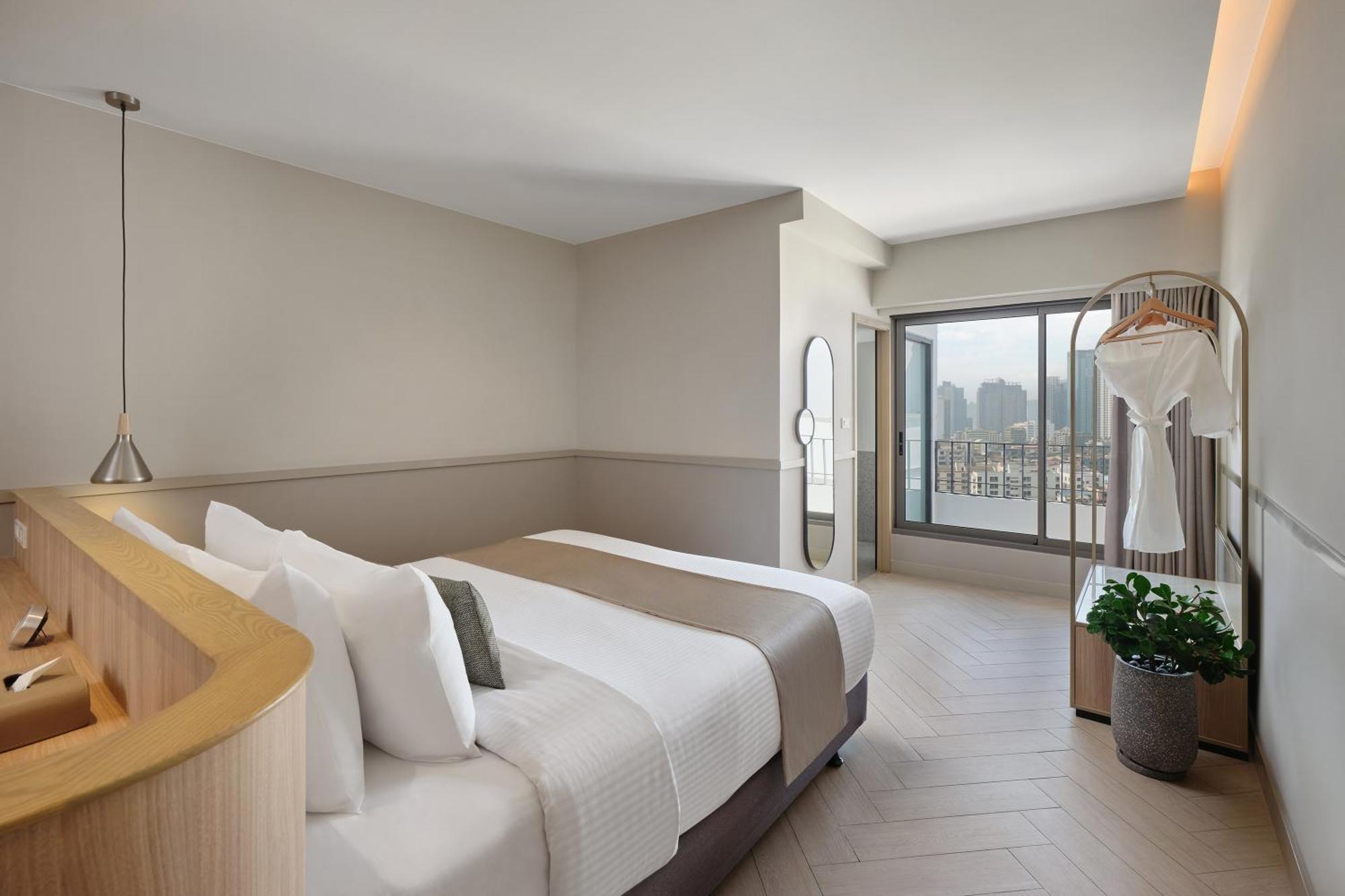 Premier Room King