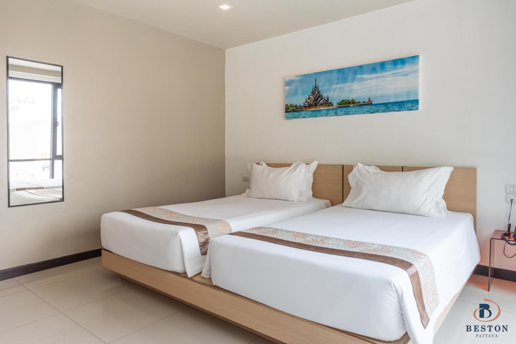 Superior Twin Room Pool View