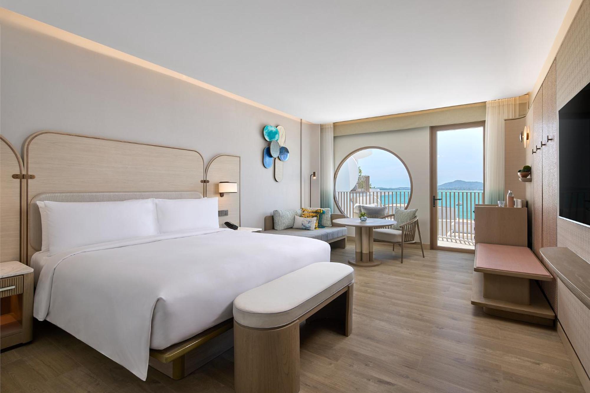 Deluxe King Room with Bay View and Sofa Bed
