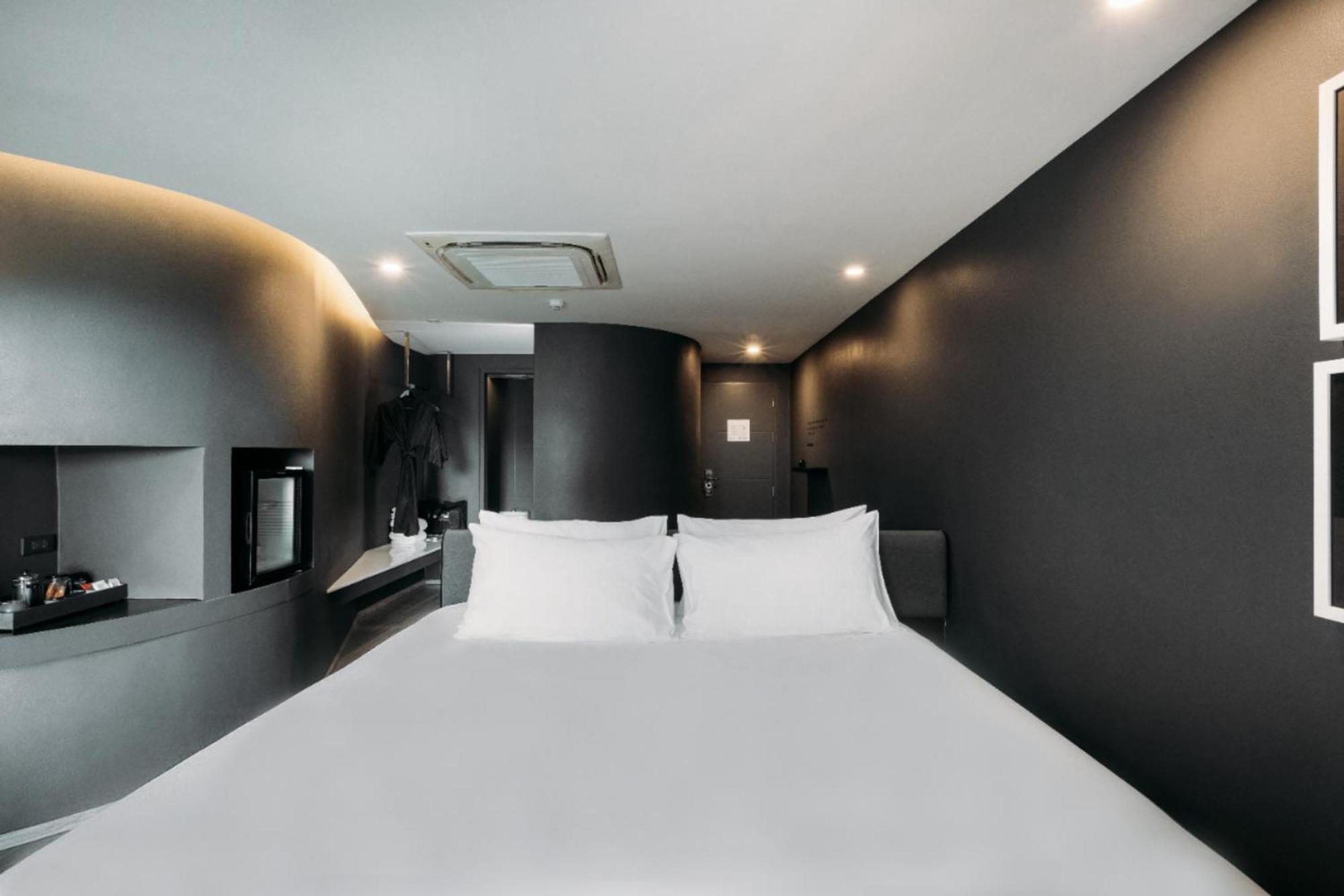 Studio double bed