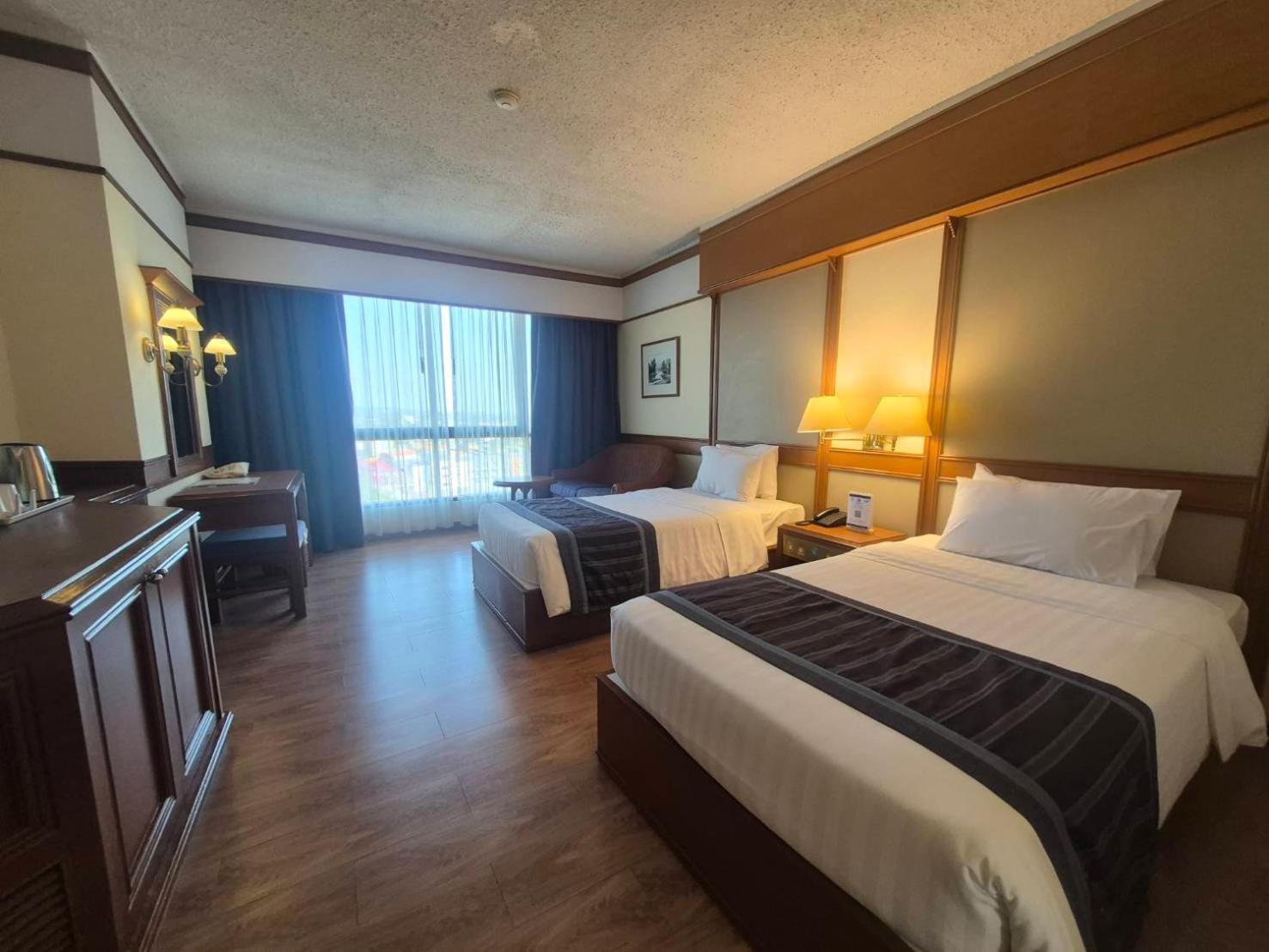 Superior Twin Room City View