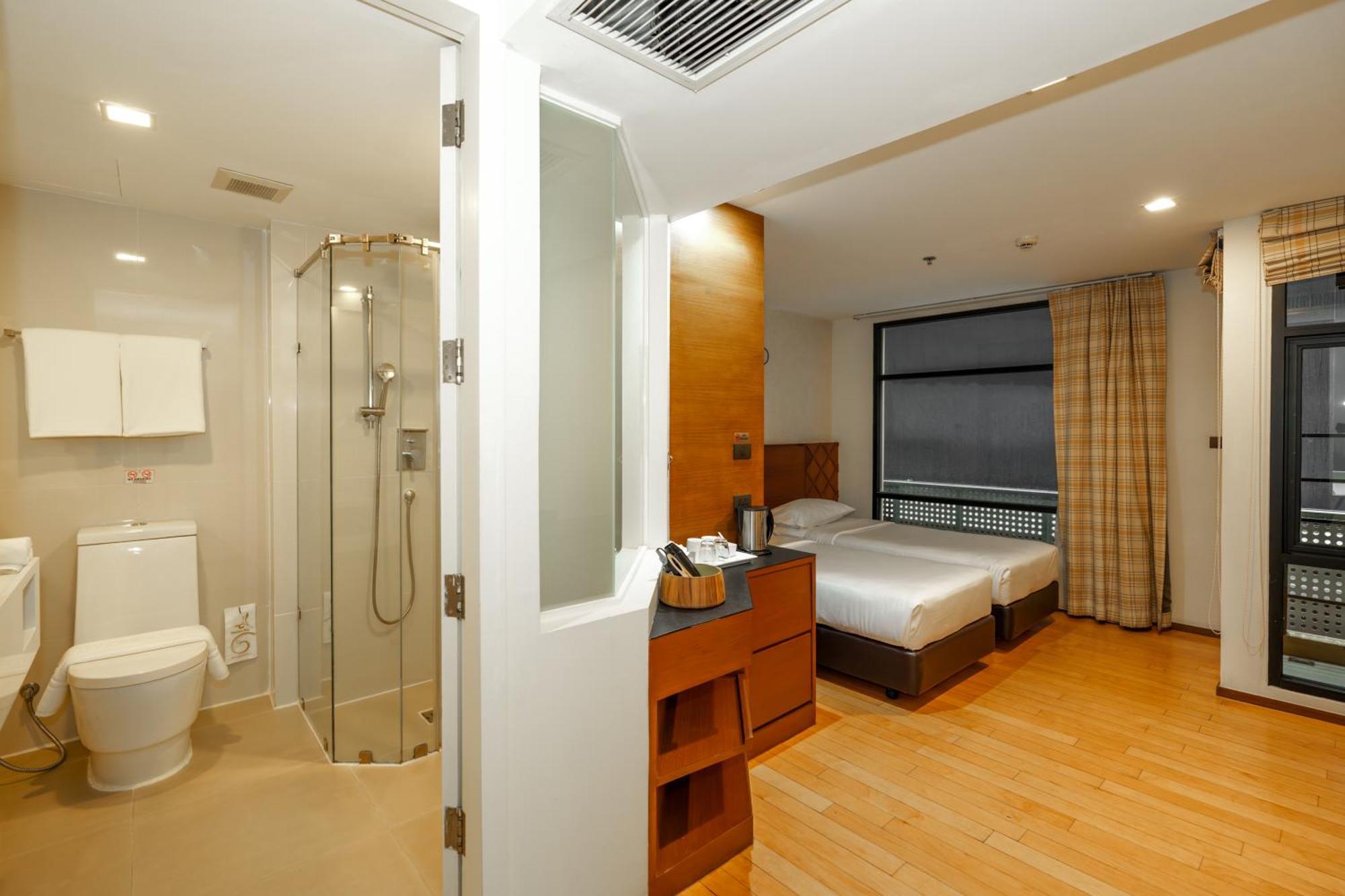 Deluxe Twin Studio