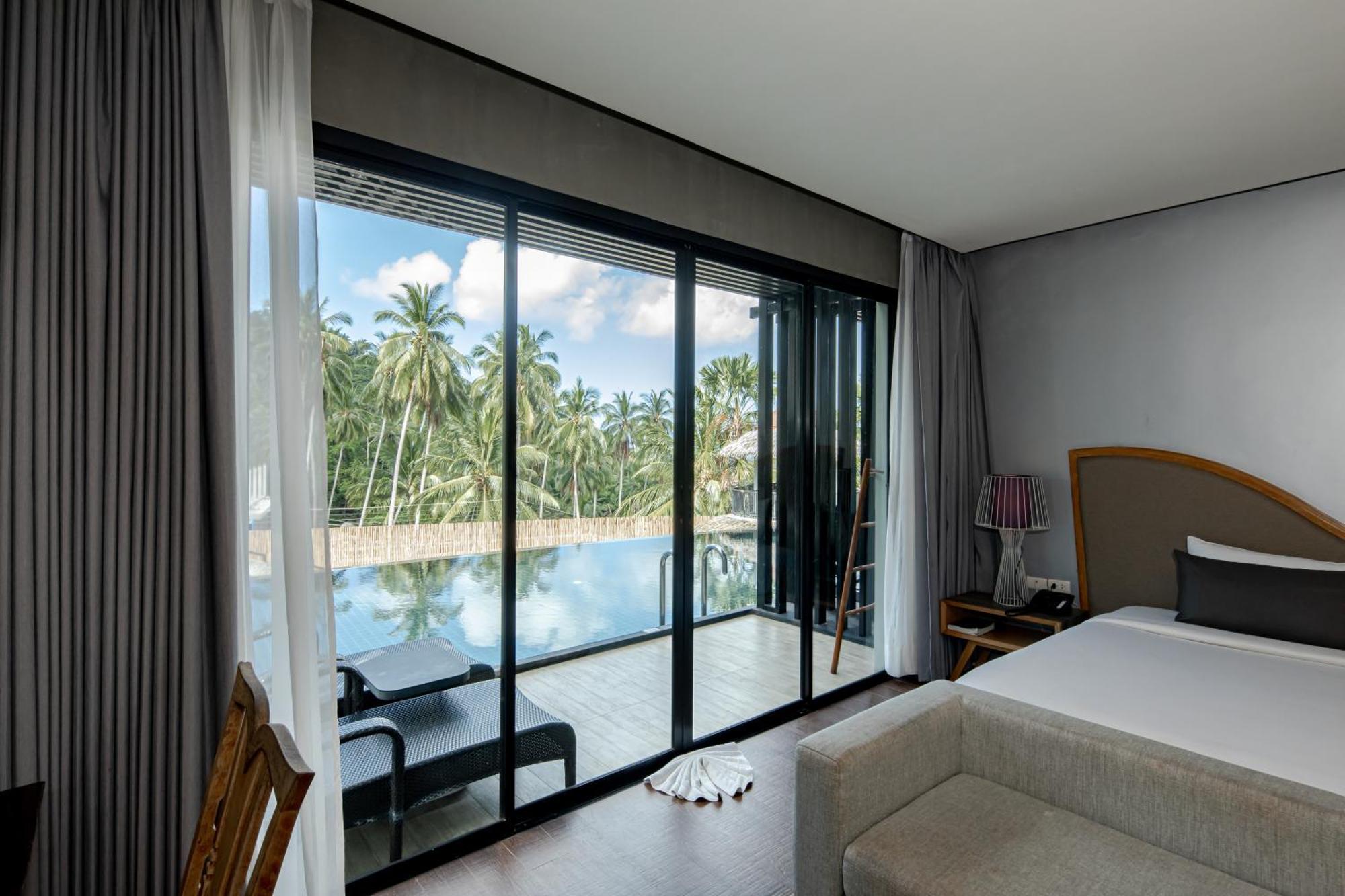 Grand Pool Access