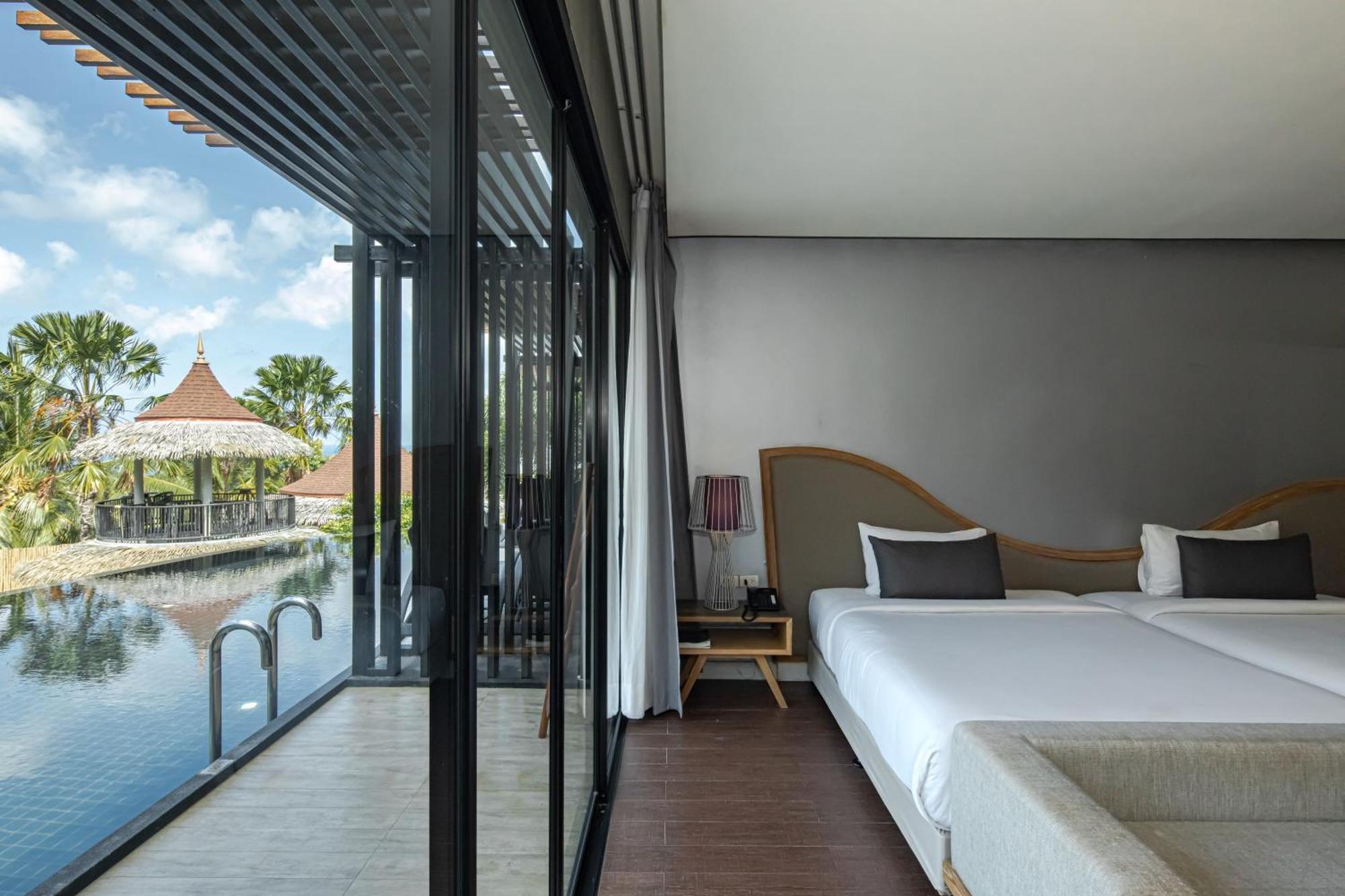 Grand Pool Access