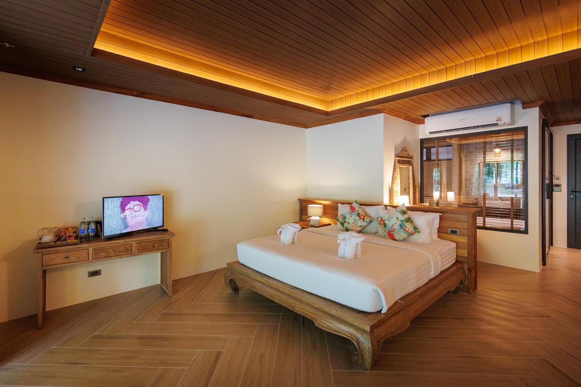 Deluxe Double Room Bath