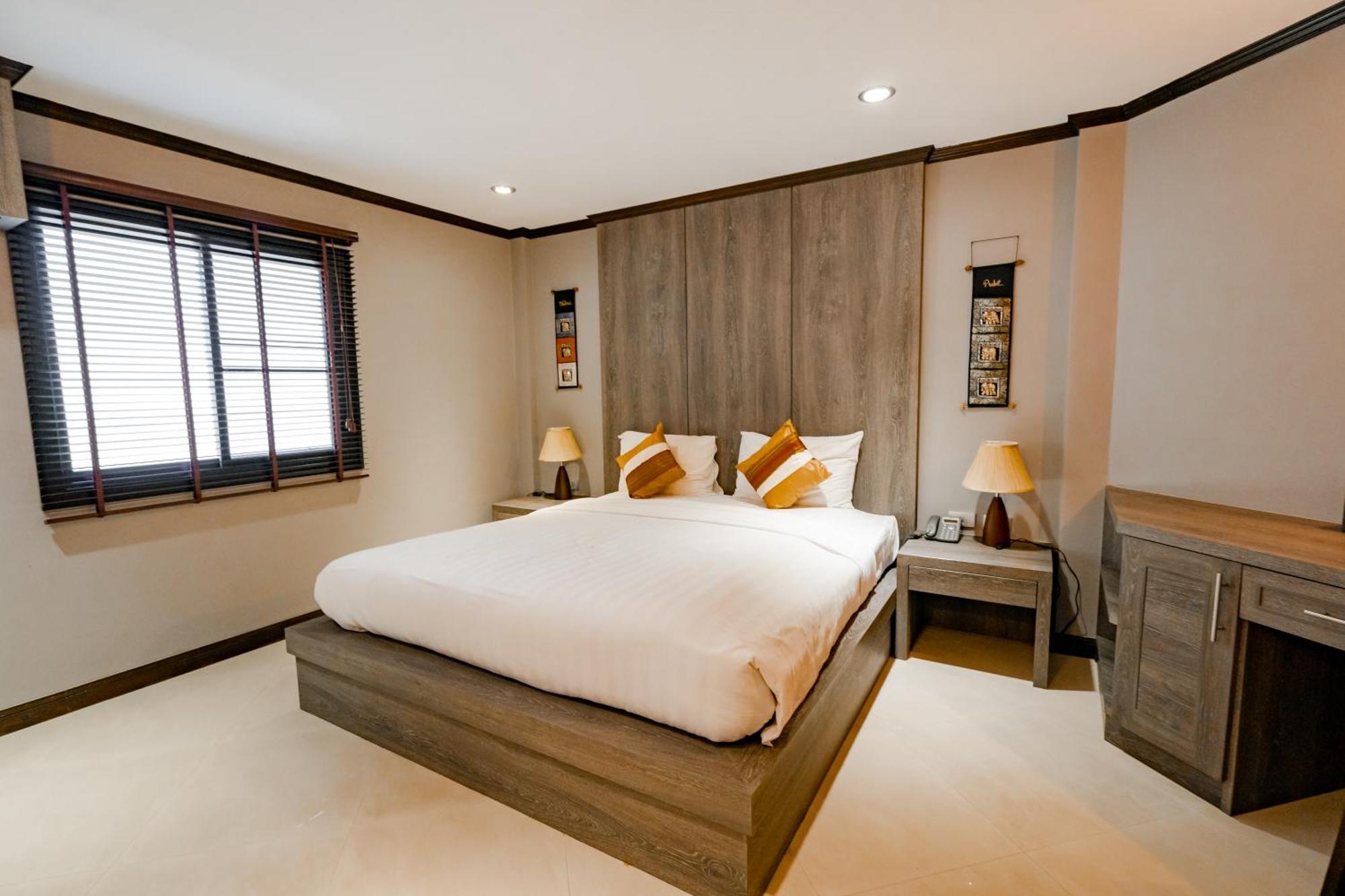 Deluxe Suite
