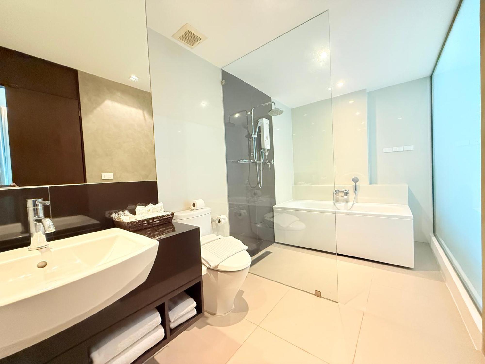 Deluxe King Room,1673662686:JPEG