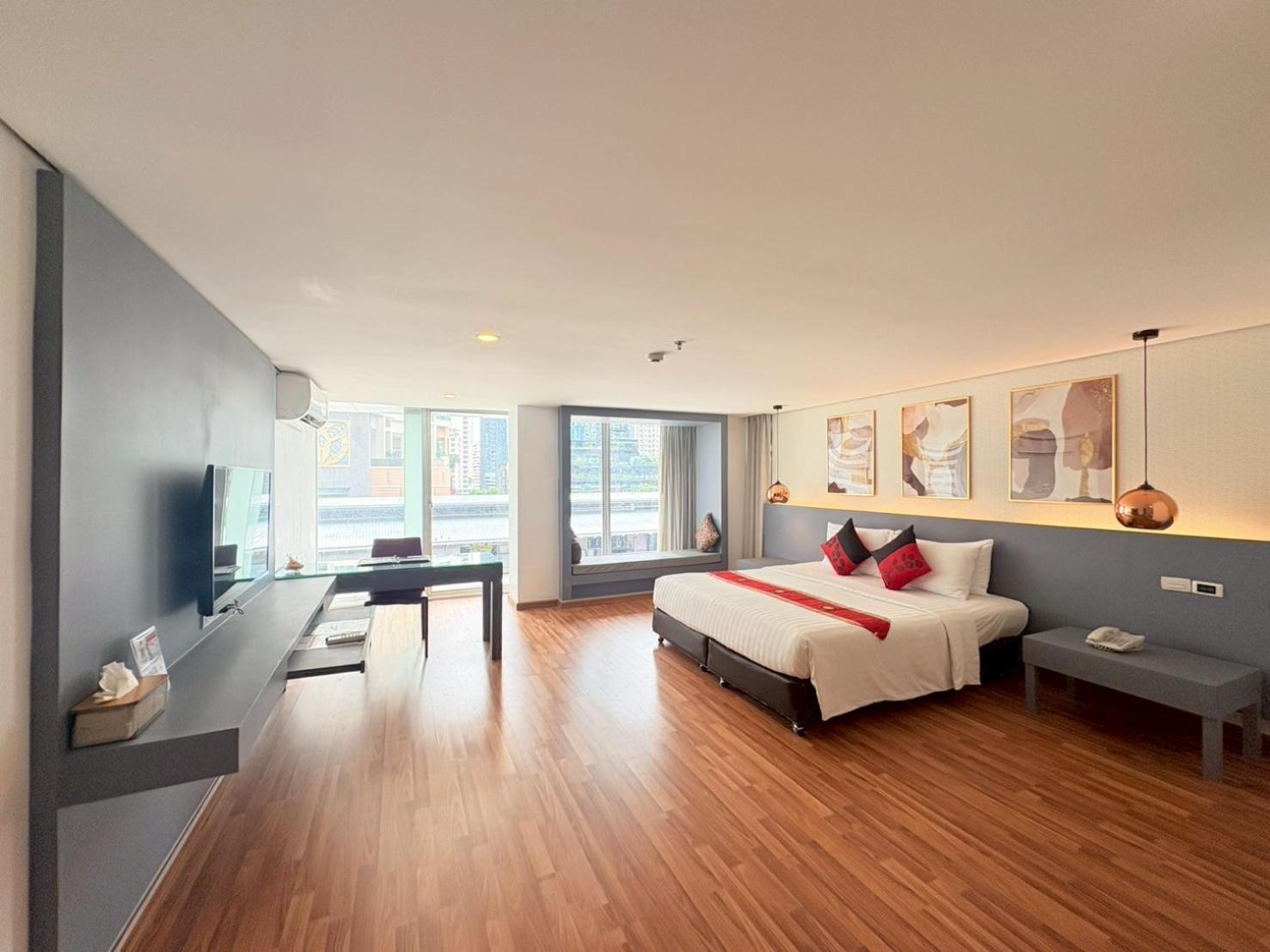 Premier Deluxe Double or Twin Room