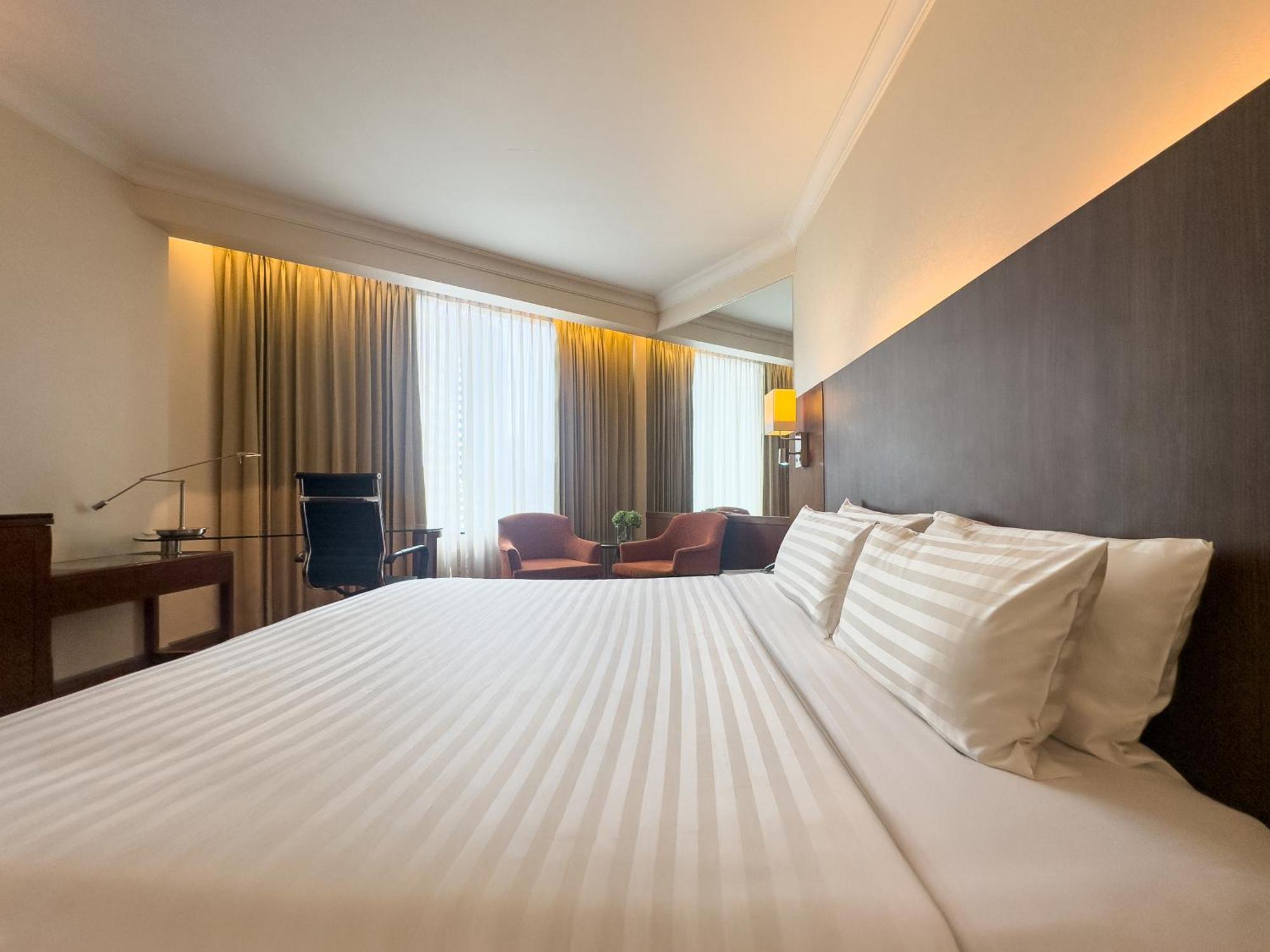 Deluxe King Room