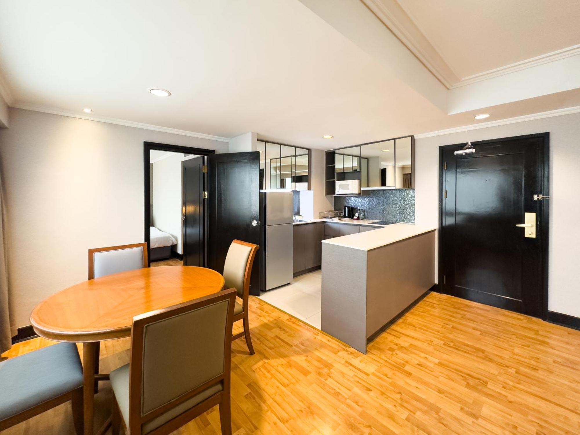 Grand King Suite