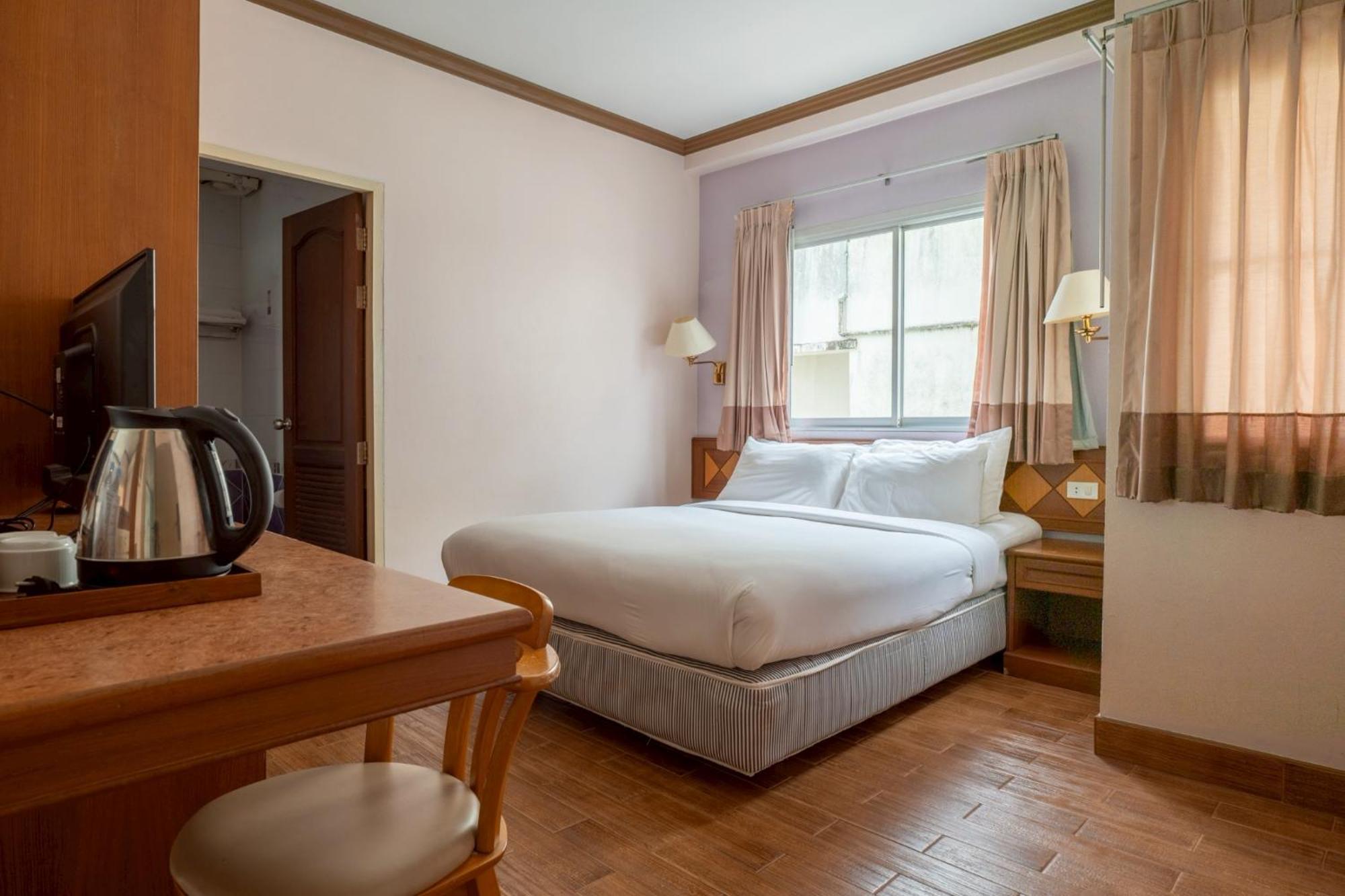 Queen Room