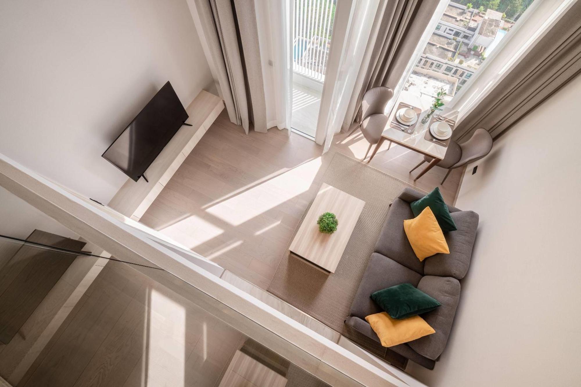 One-Bedroom Duplex King Suite