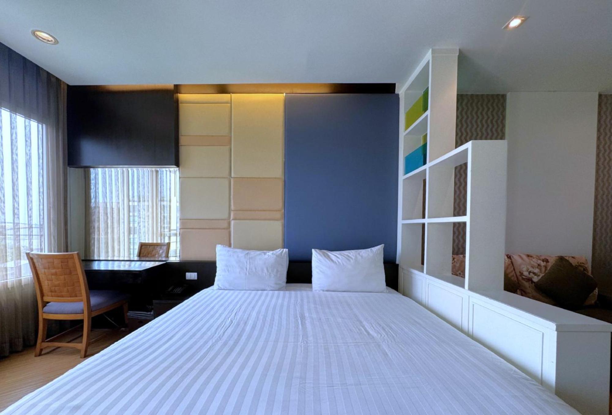 Deluxe Double Room City View