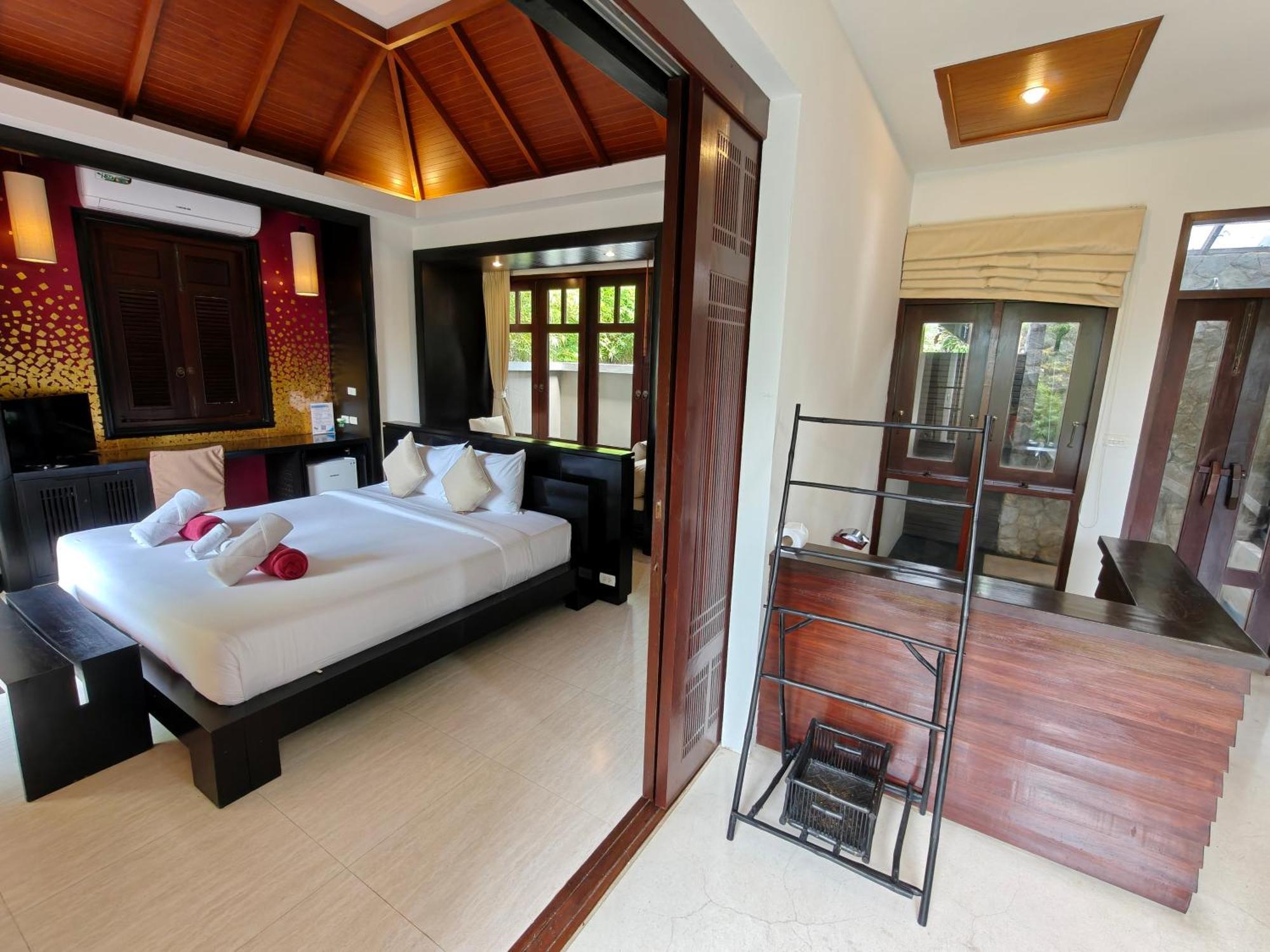 Deluxe Pool Villa Garden View
