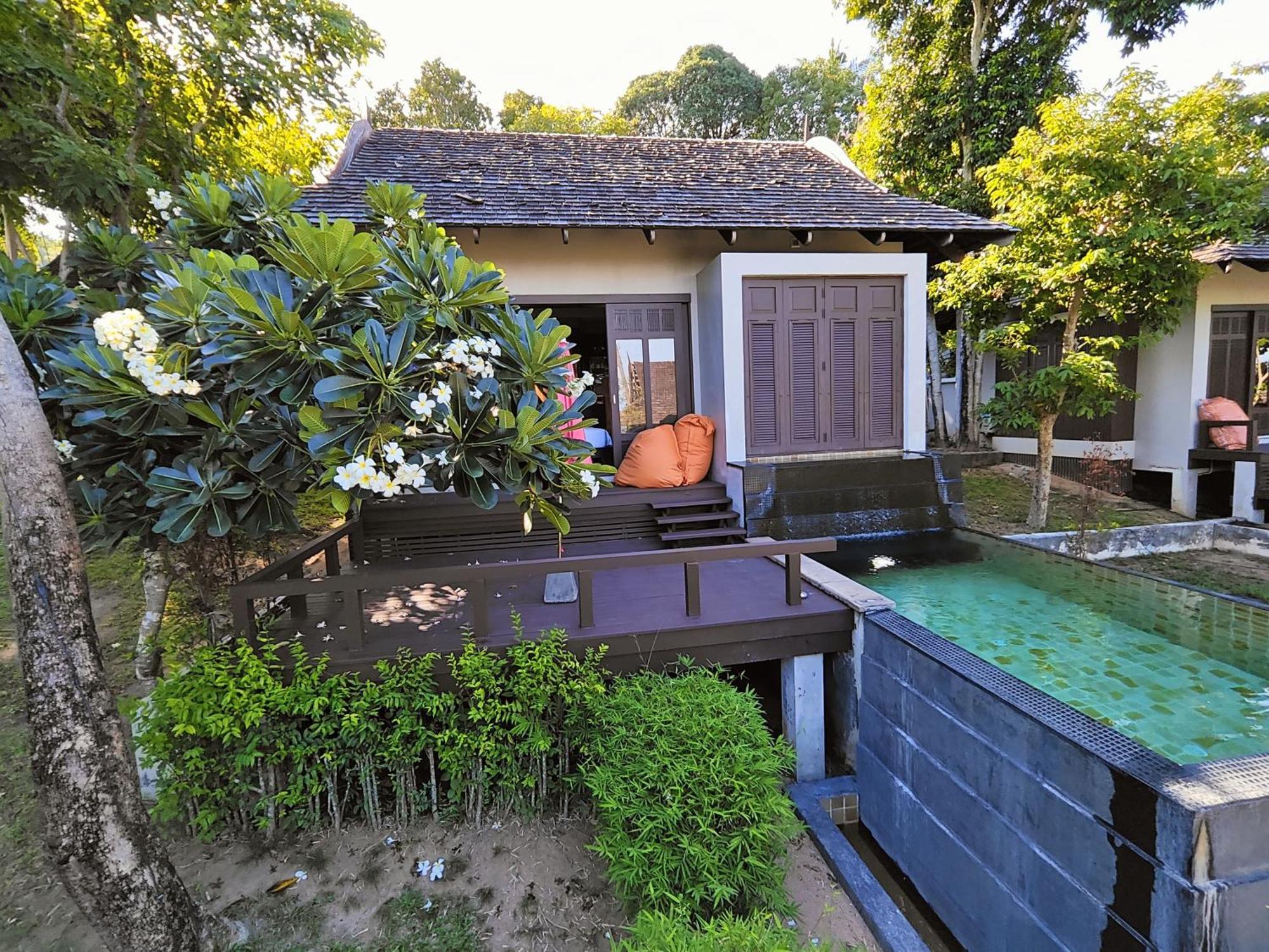 Deluxe Pool Villa Garden View