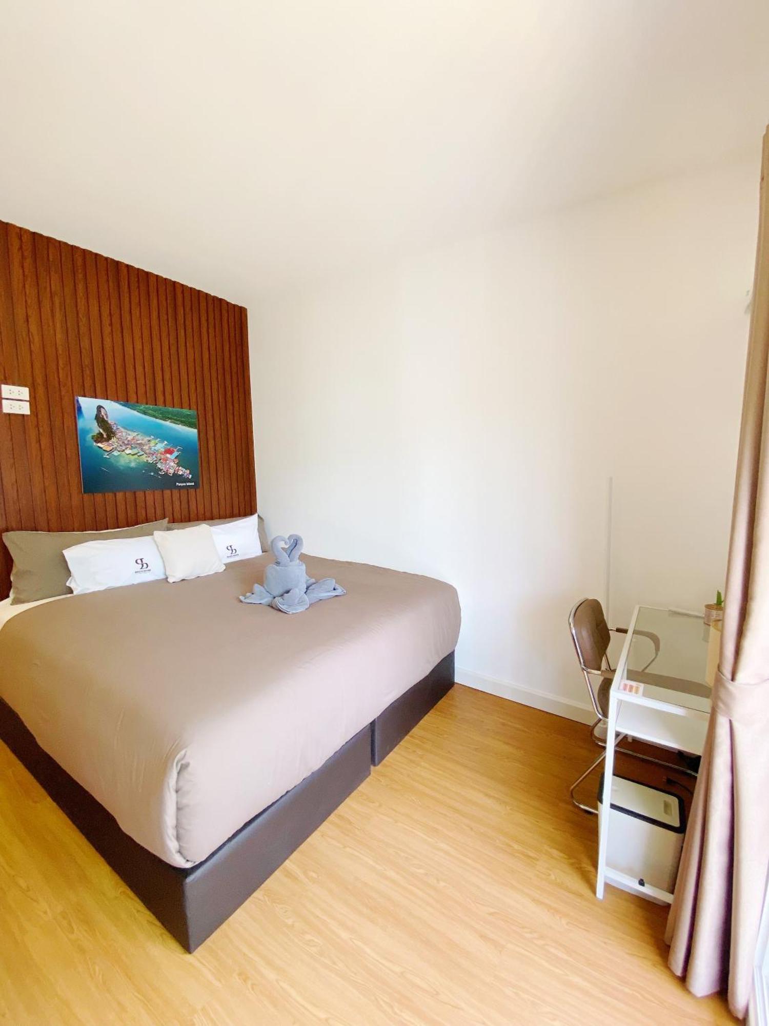 Deluxe Family Room