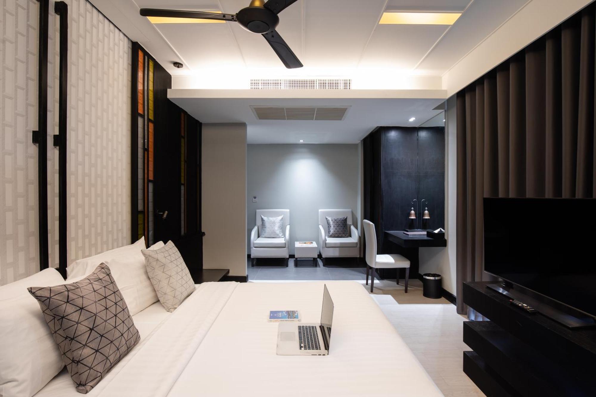 Deluxe Room Room only