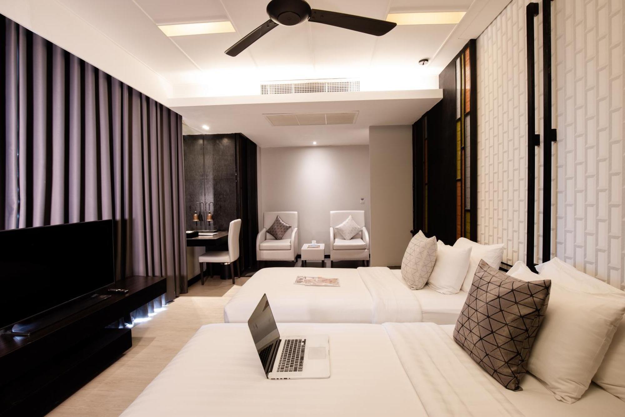 Deluxe Room Room only