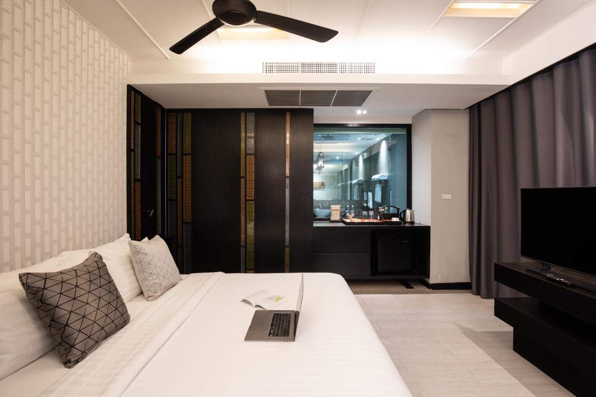 Superior Double Room Room only