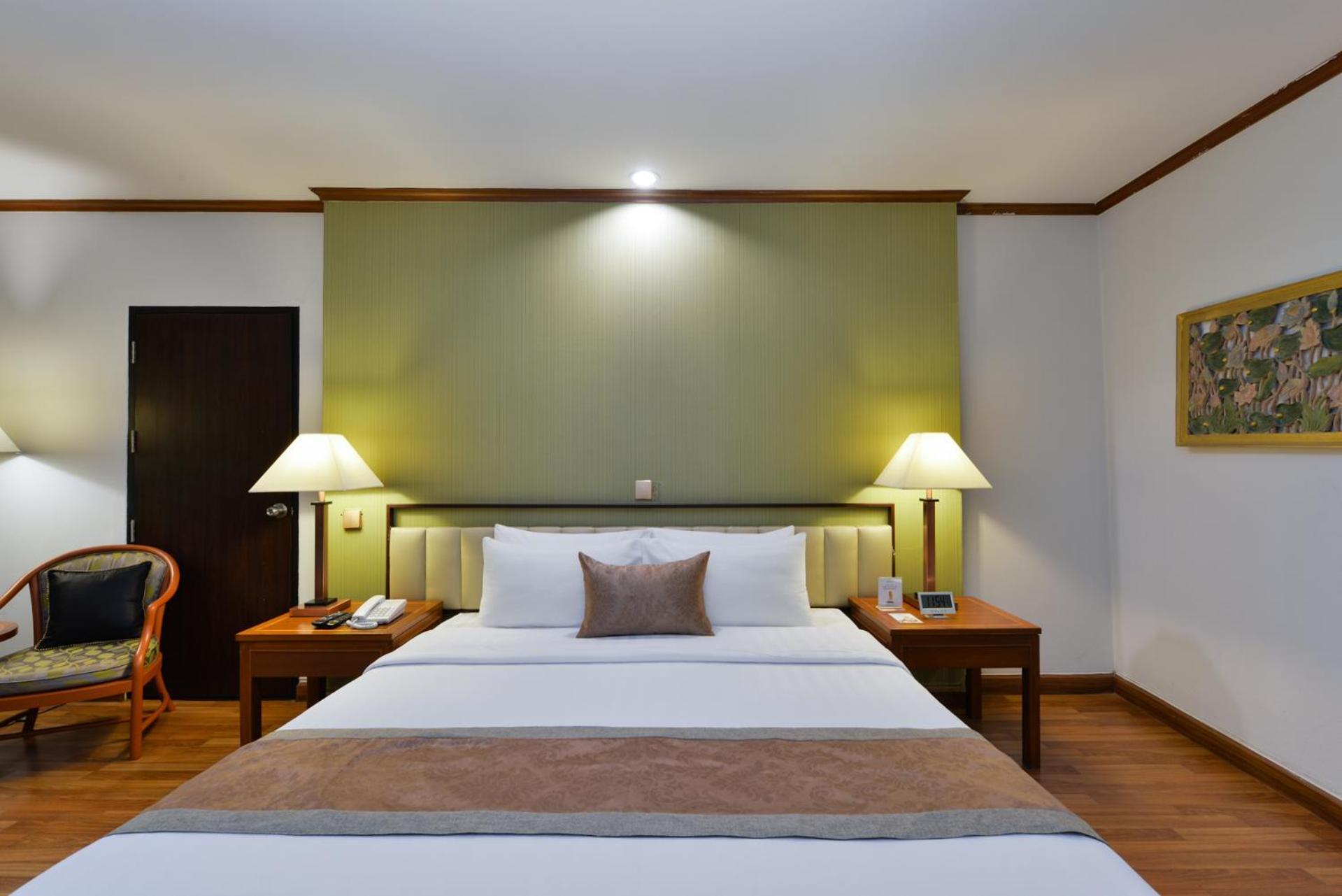 Superior King Room