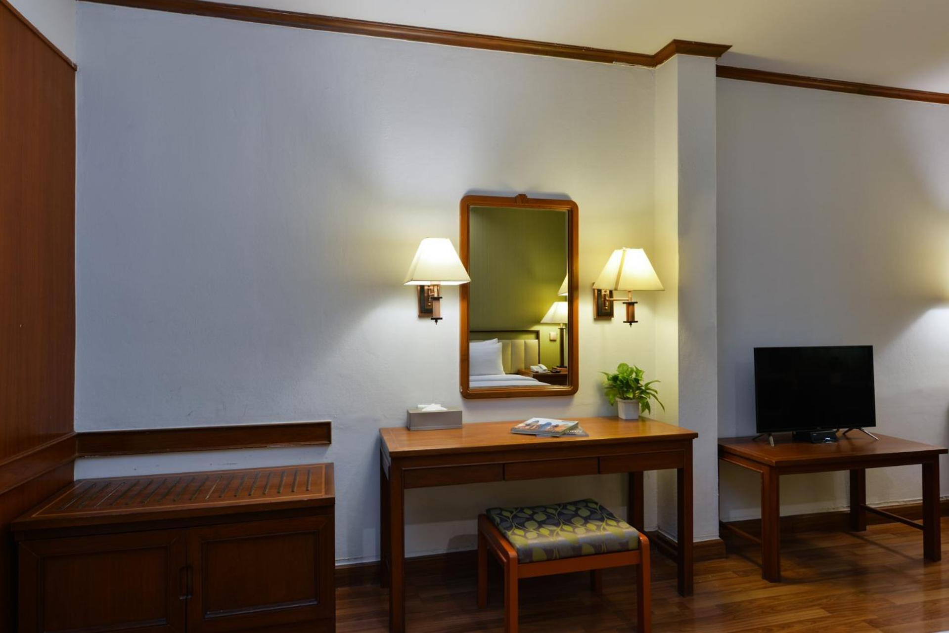 Superior King Room