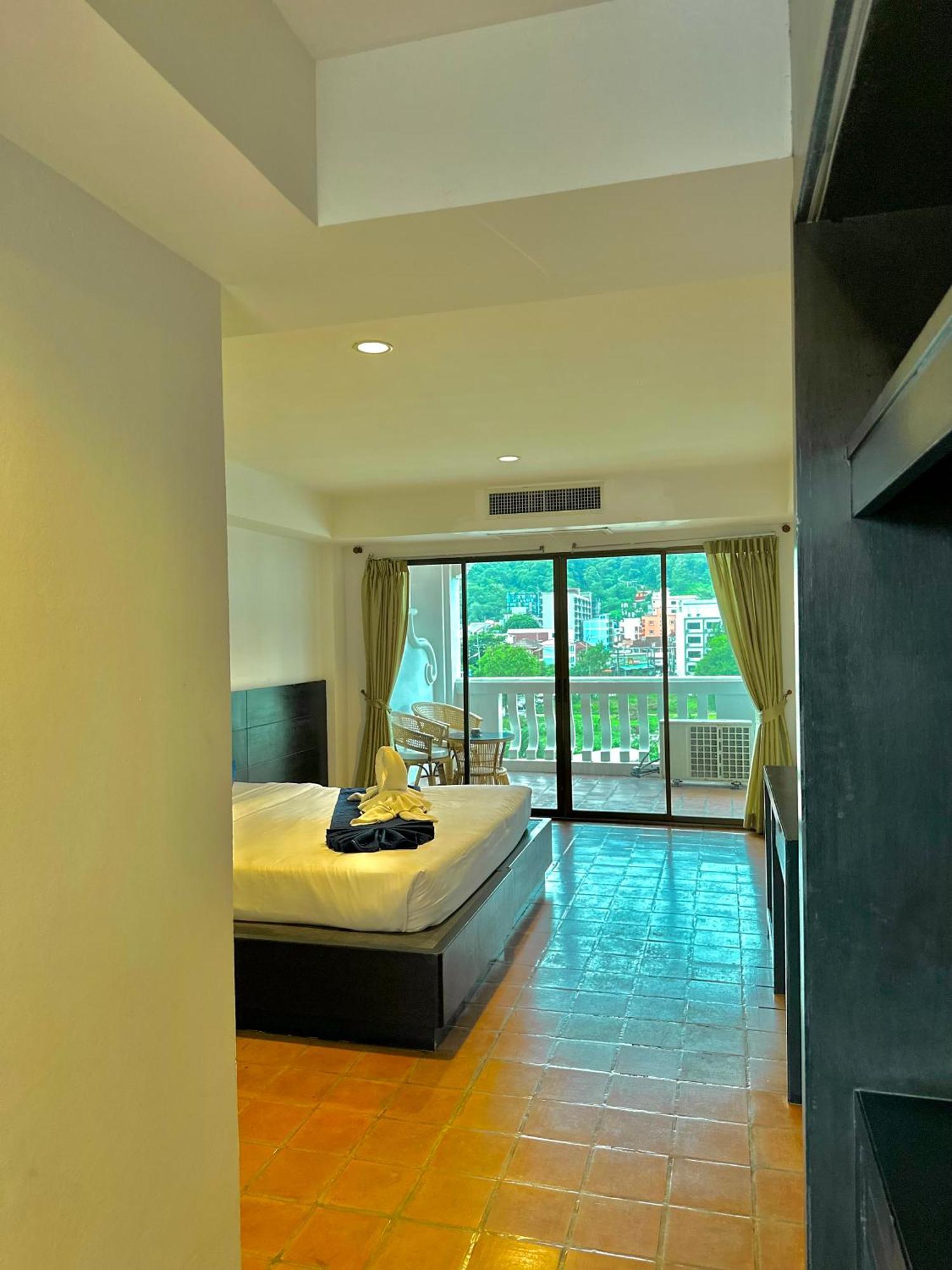 Superior Double or Twin Room Mountain View