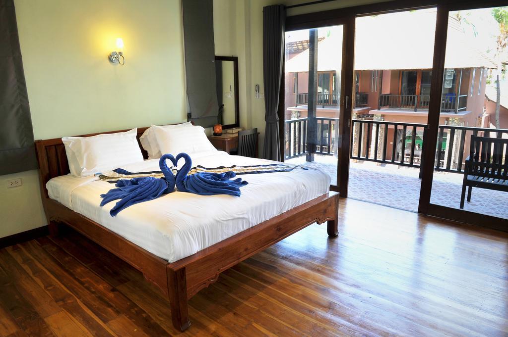 Standard Double Room with Pool View,240374549:JPEG