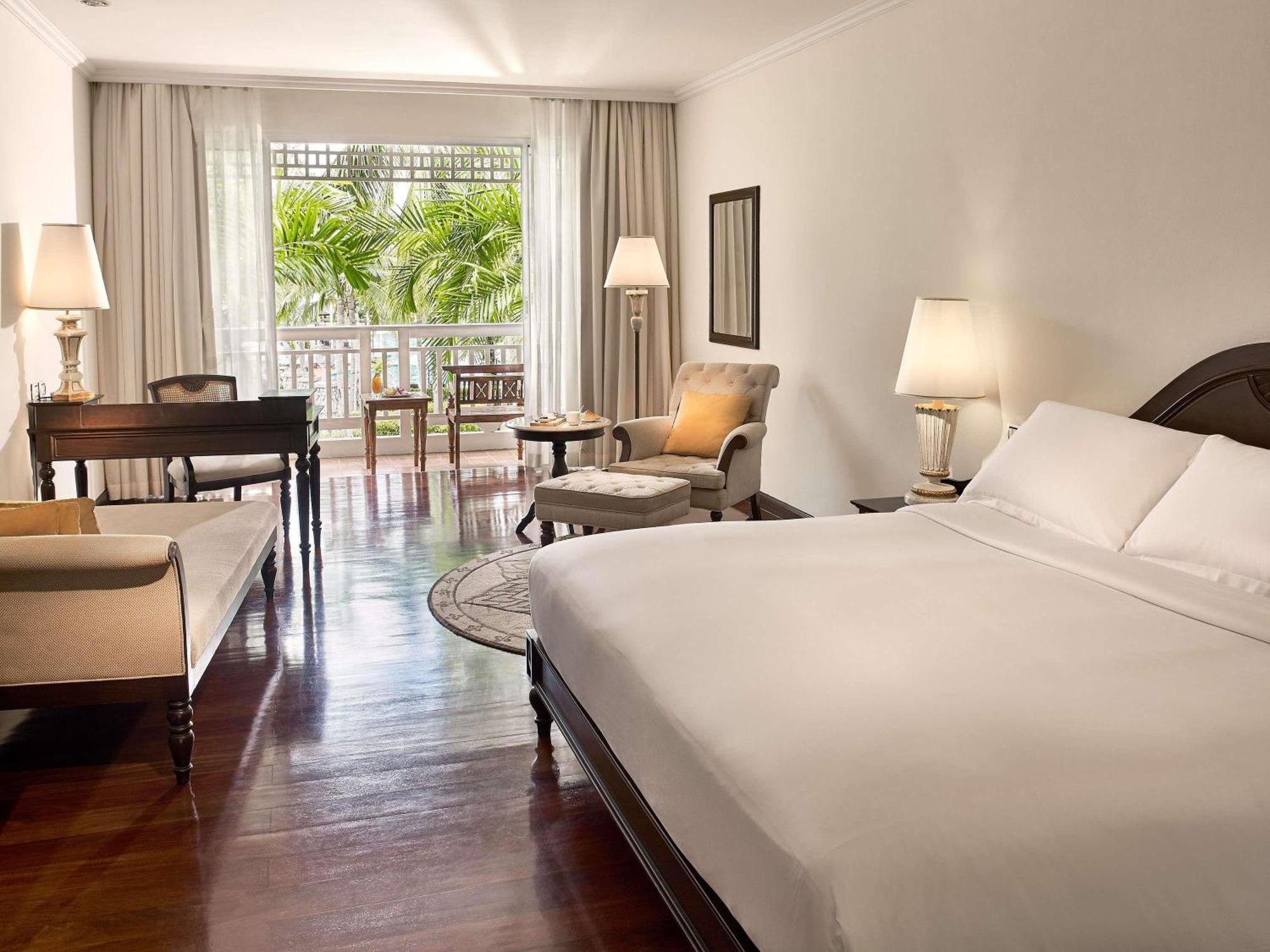 Luxury King Room Pool Garden View,1730001793:JPEG