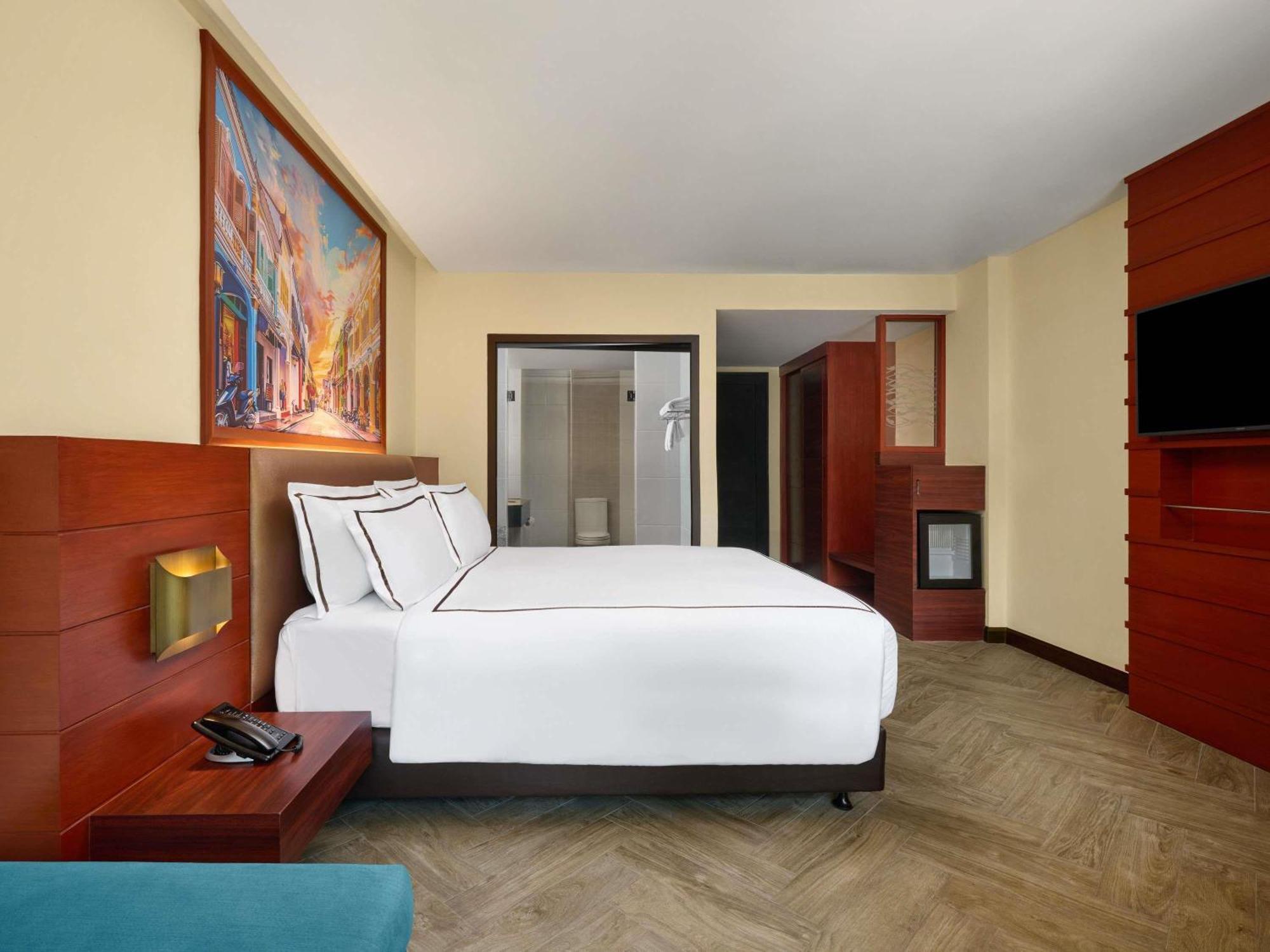 Superior King Room