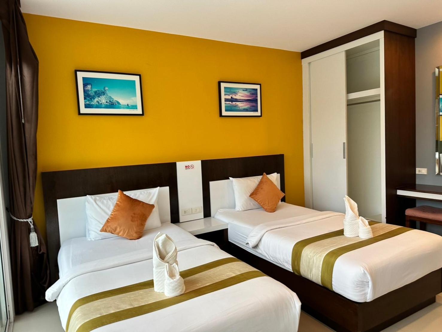 Deluxe Twin Room