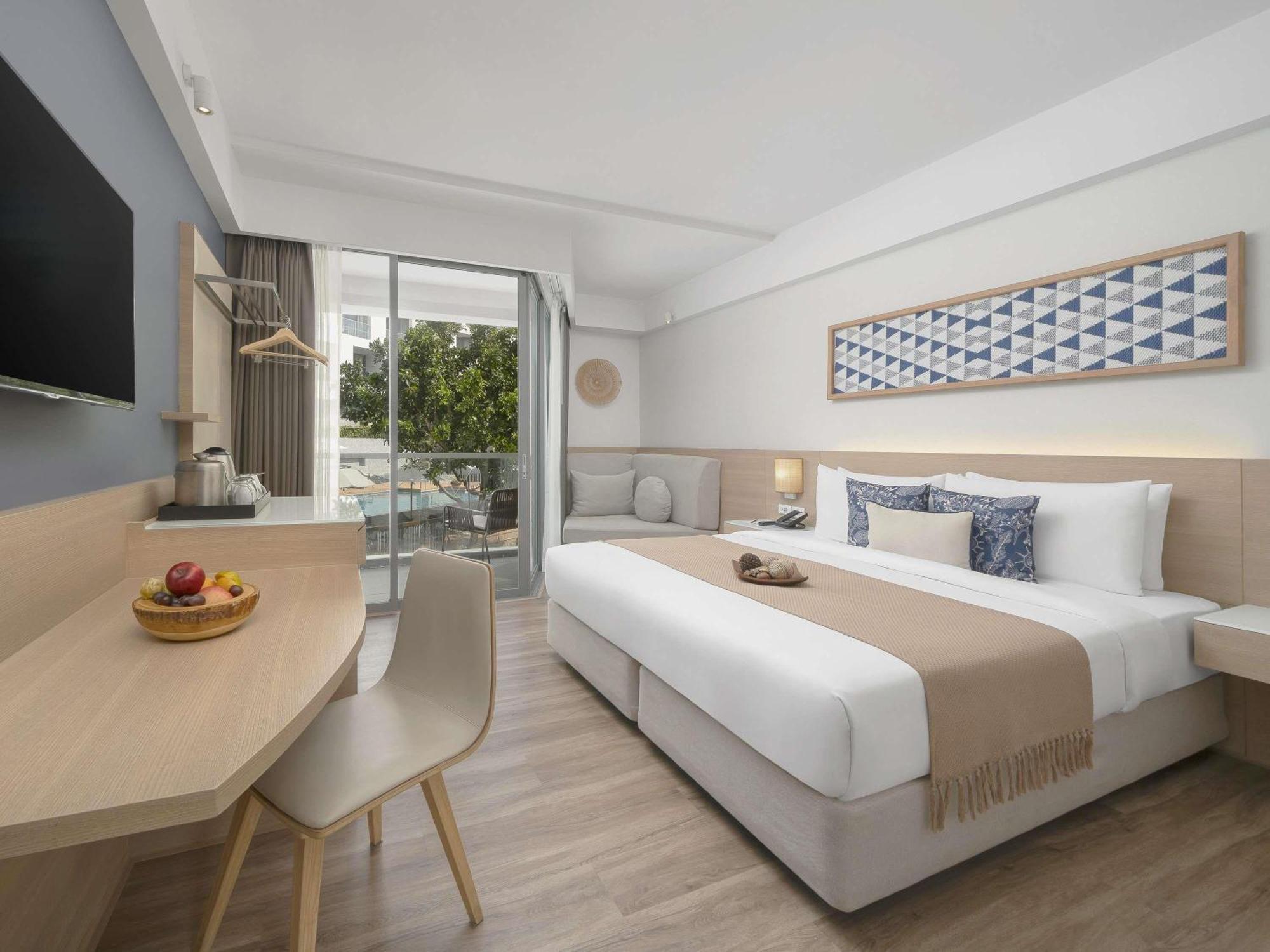 Superior King Room with Balcony and Pool View,1717116511:JPEG