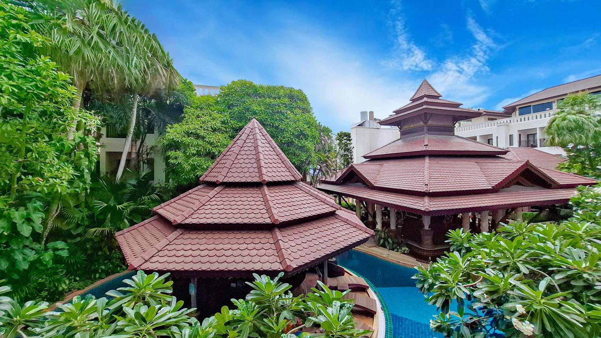Deluxe Premium Balcony Pool View